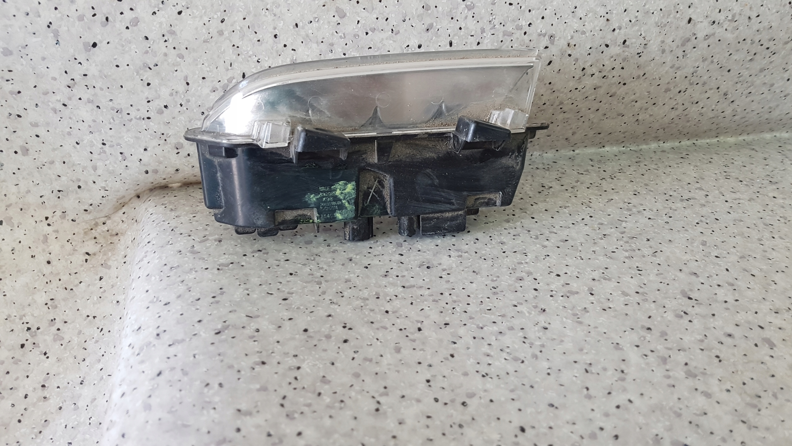 RENAULT CLIO IV 2014 - rechts Nebelscheinwerfer LED DRL 3153