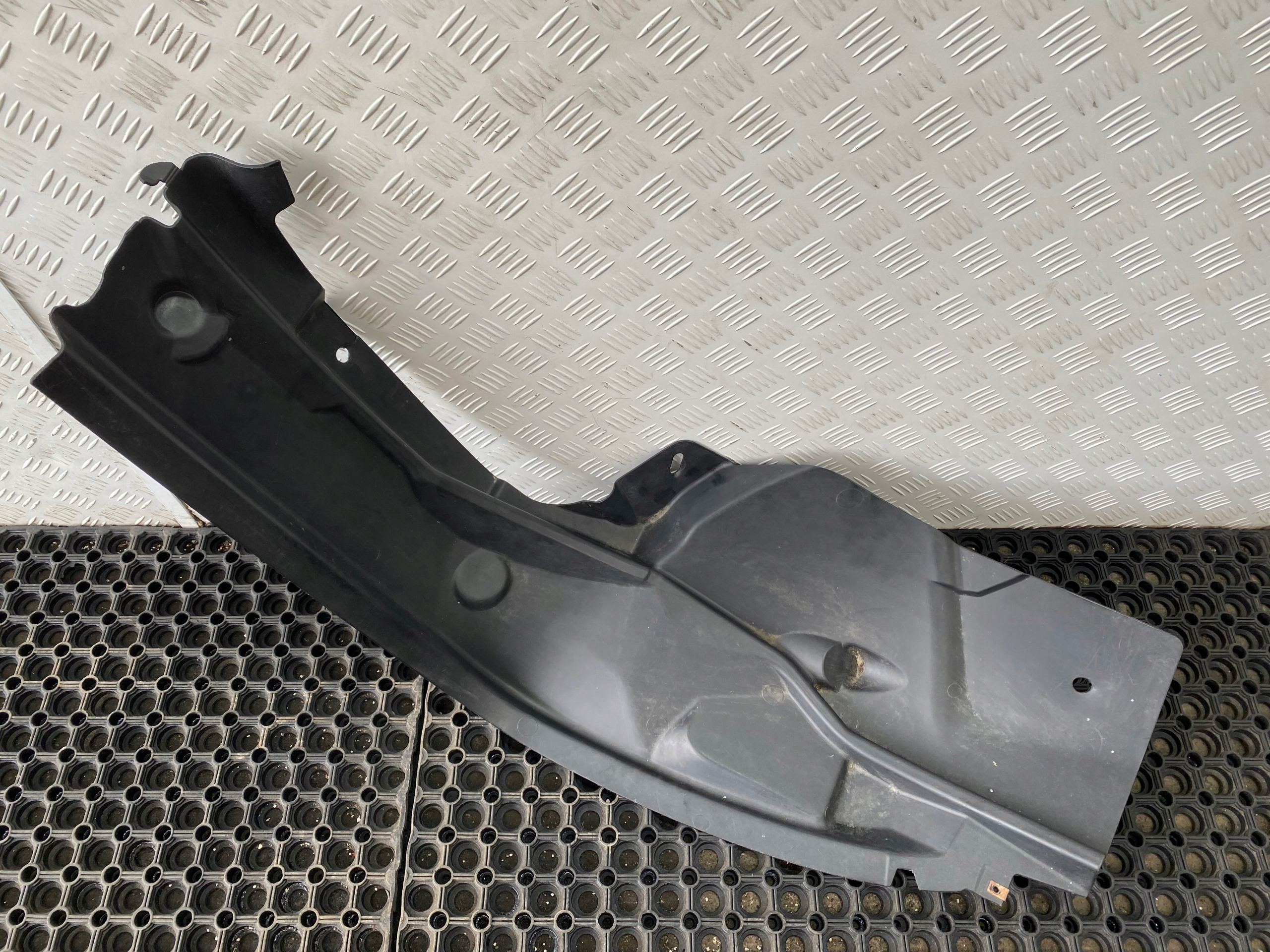 JEEP COMPASS LIFT 11-17 mudguard front right front 05182554AD OE