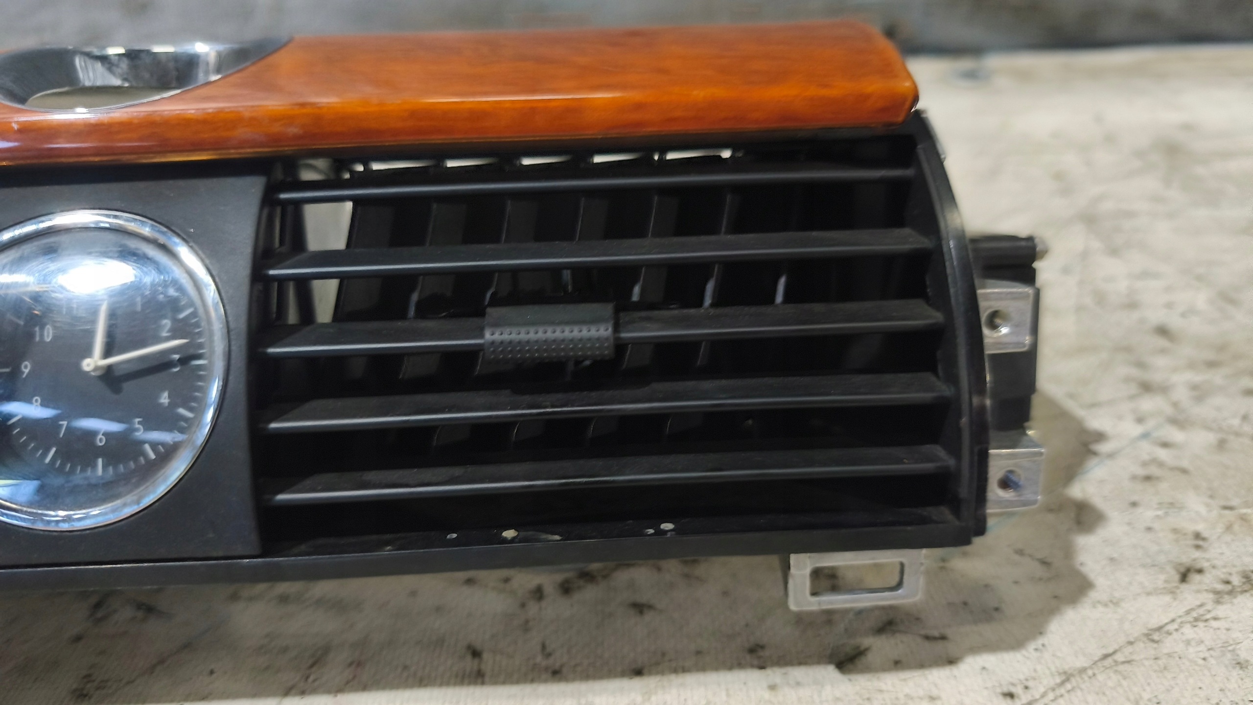 grid air conditioning devices central clock VW PHAETON 2006r 3D1819144