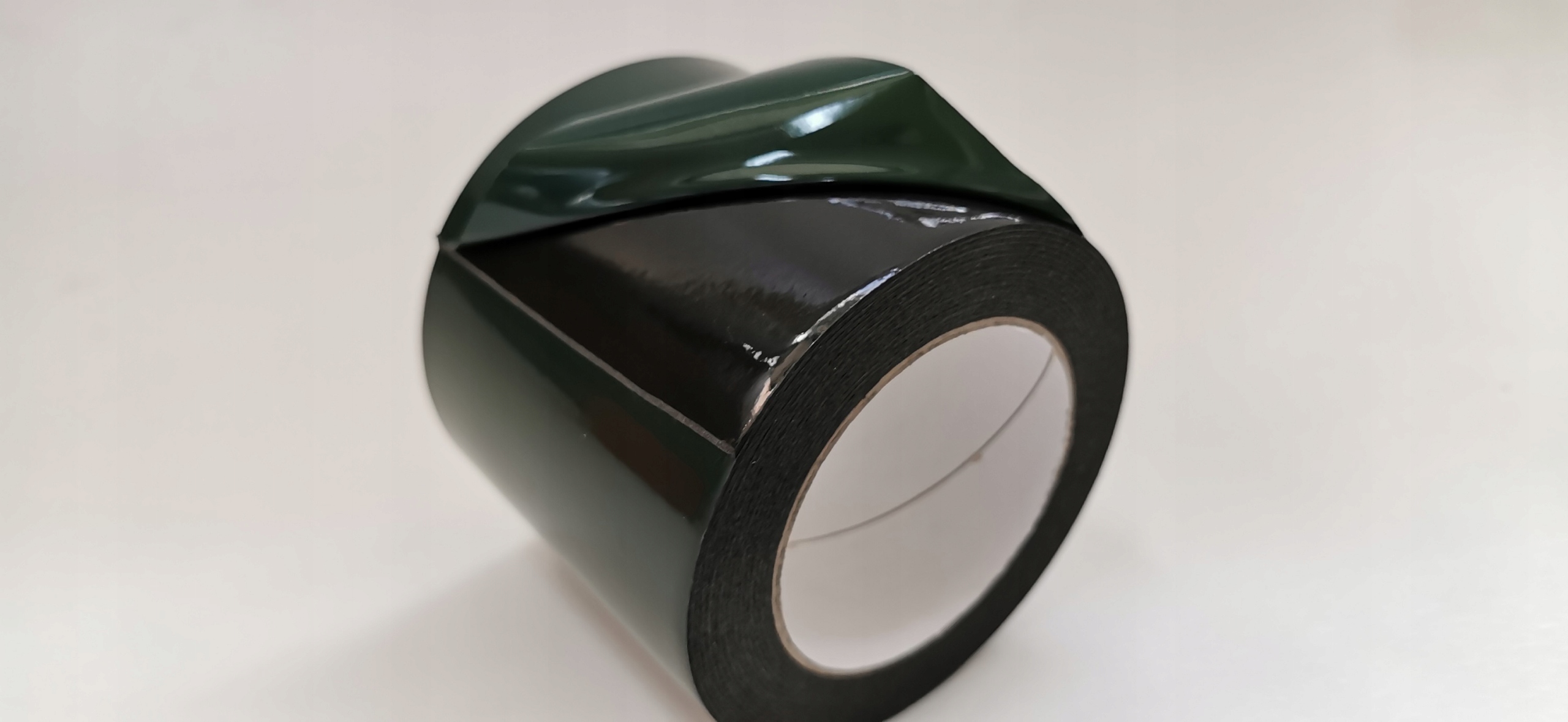 TAŚMA DWUSTRONNA PIANKOWA MONTAŻOWA 50mm/5m CZARNA