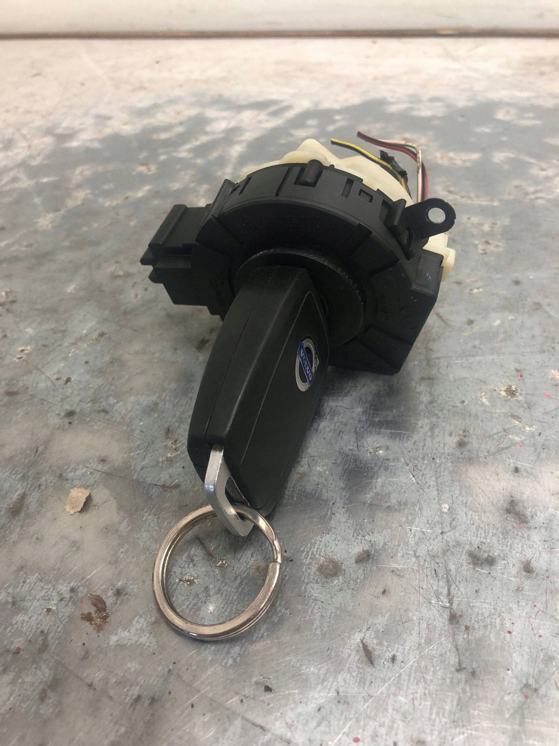 ignition + key VOLVO C30 LIFT 30659837