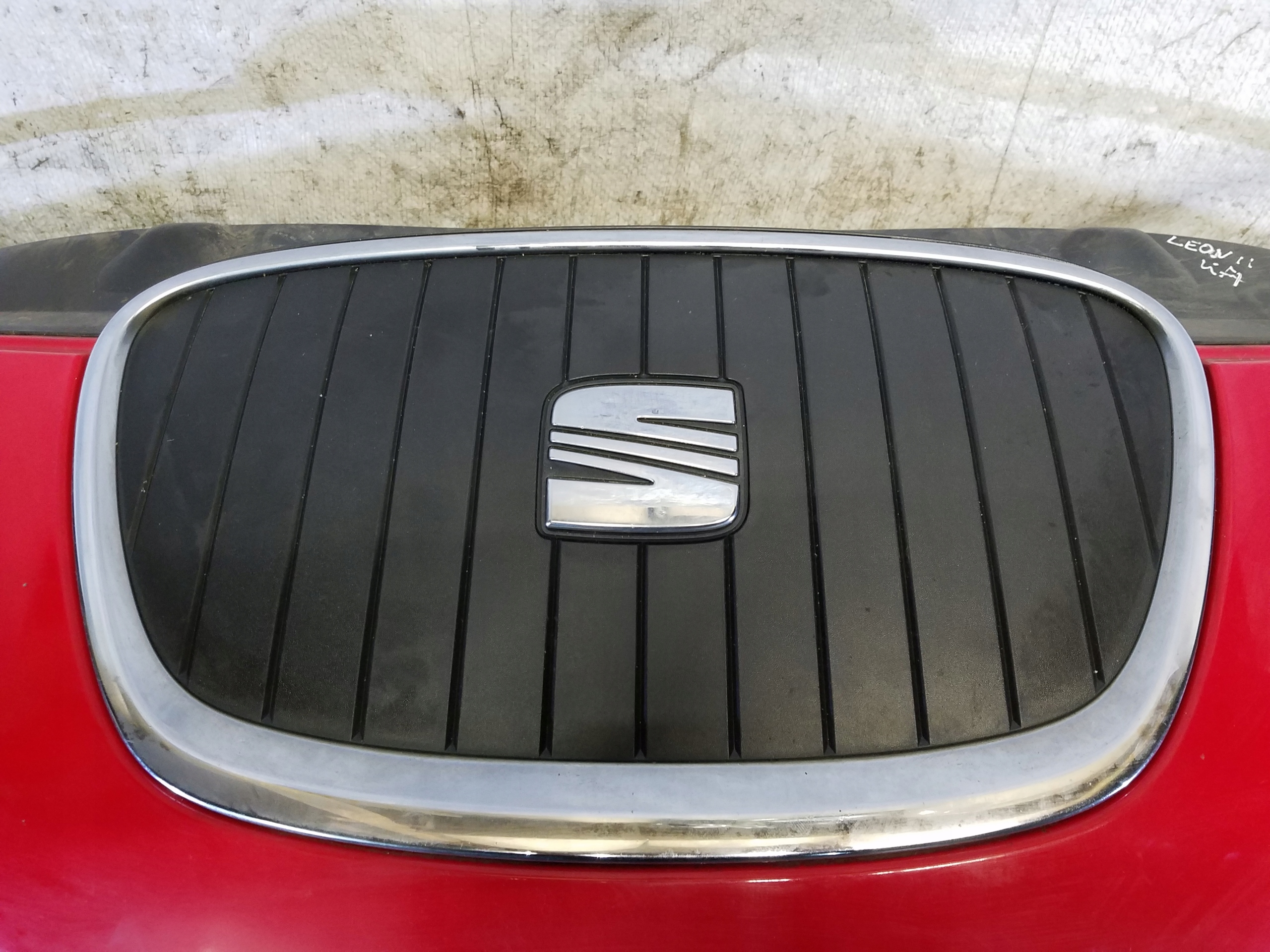 SEAT Leon II 1M Kühlergrill FRONTGRILL Kühlergitter - Image 1