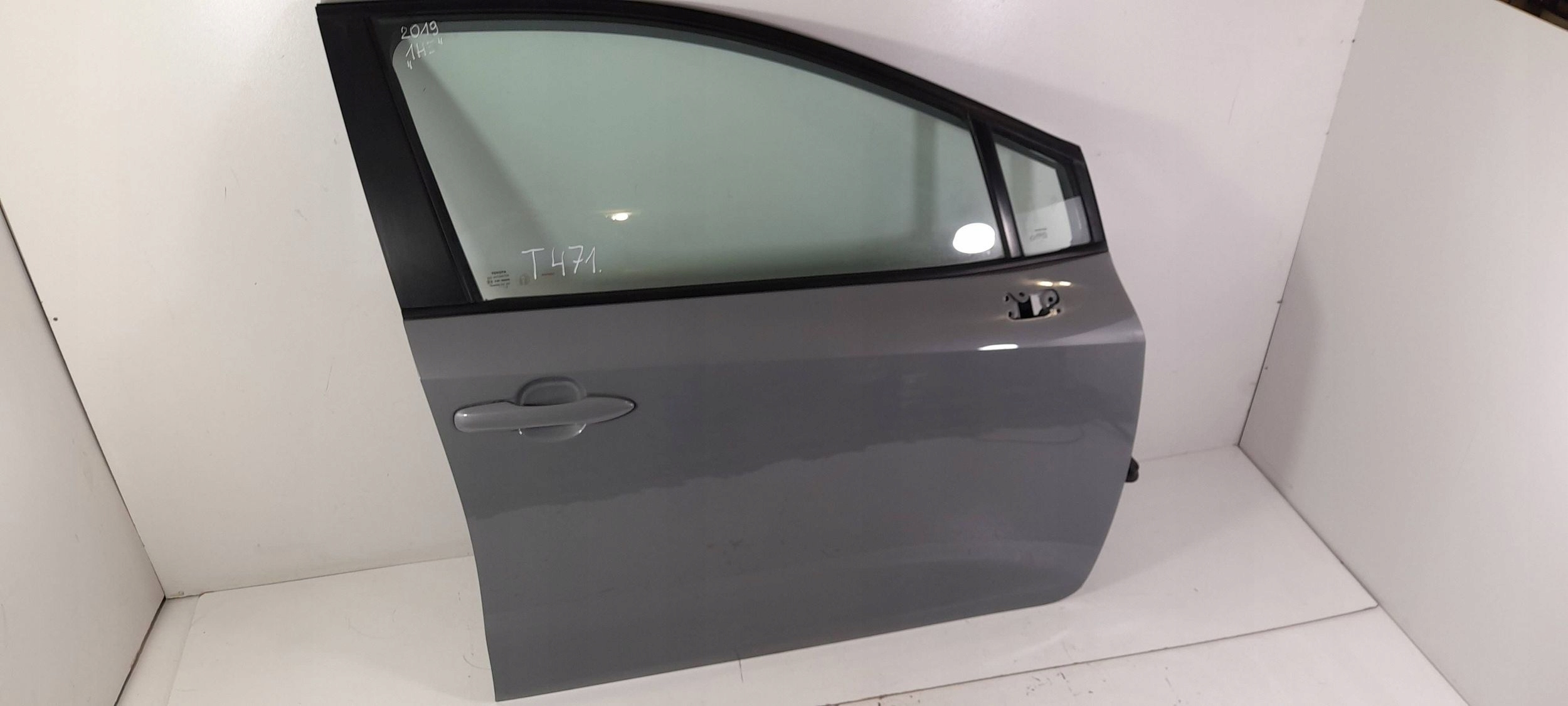 Toyota Corolla E21 door front right 1H5 (T471)