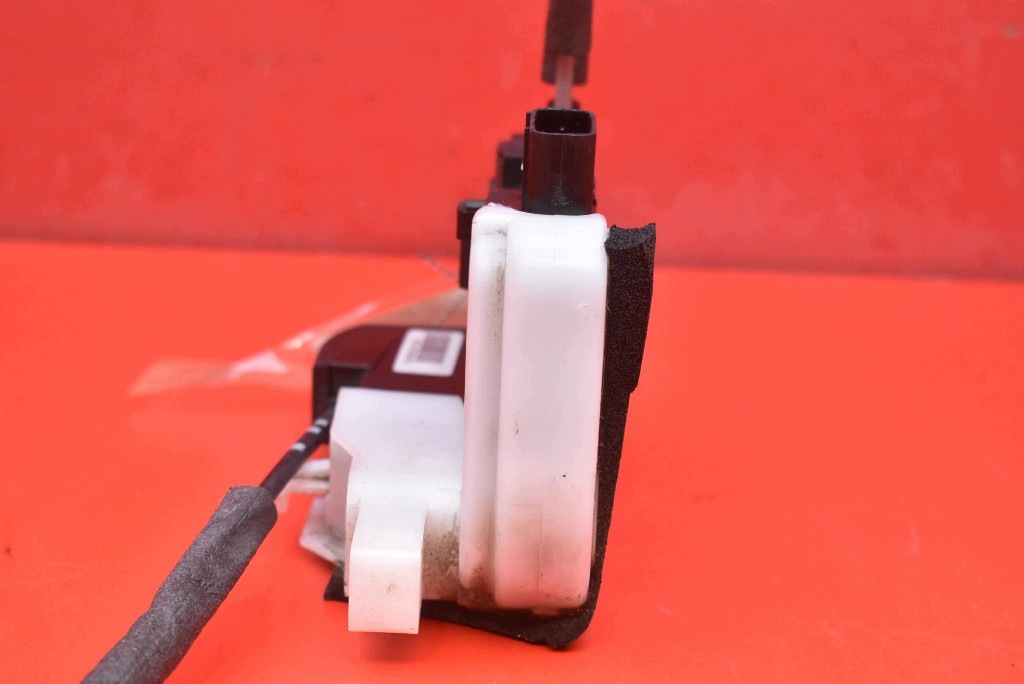 lock door left front front EU 81310-2Y000HCU HYUNDAI IX35 1 and 09-13