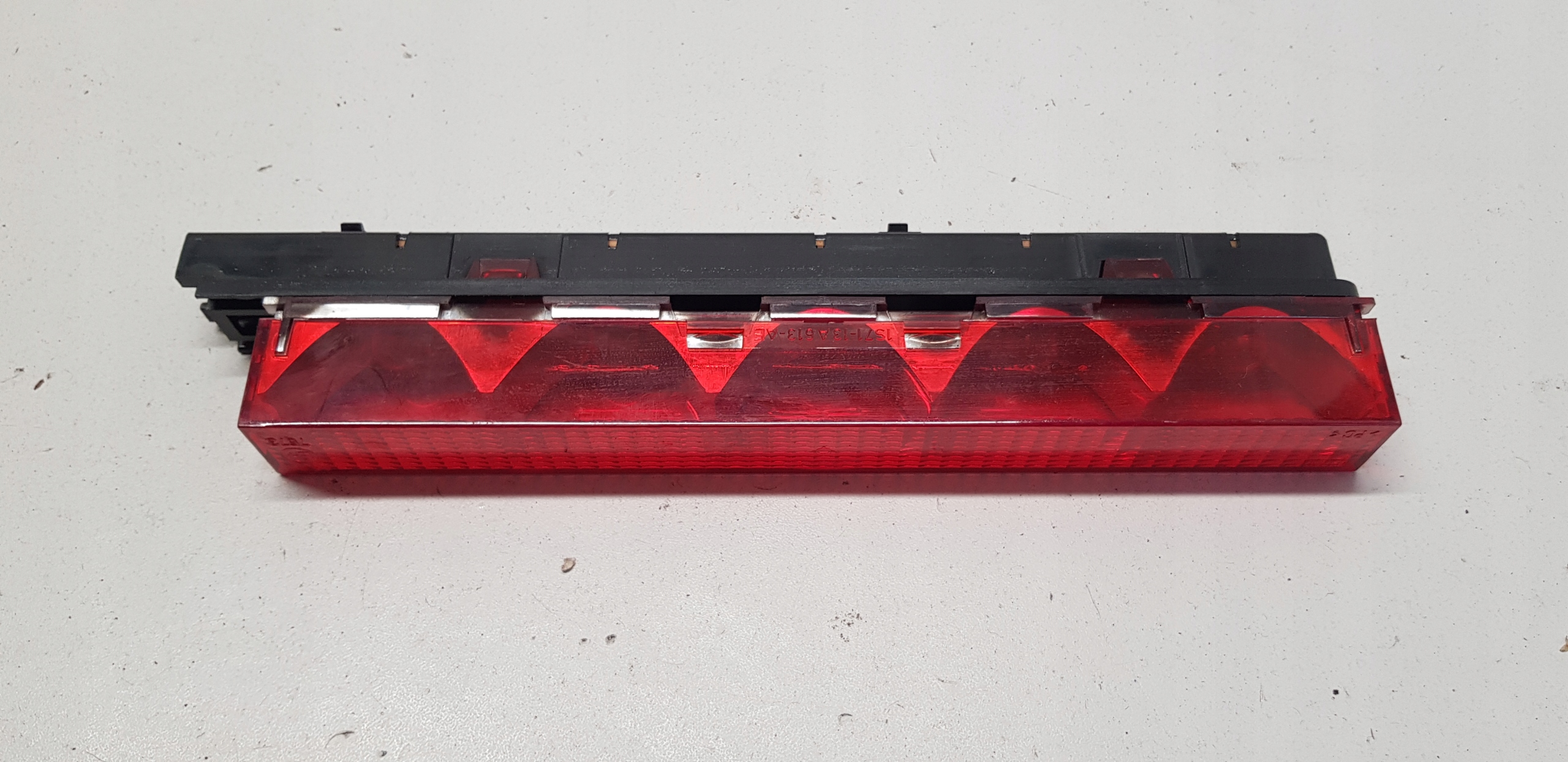 TRZECIE light STOP FORD MONDEO MK3 1S7113A613AE