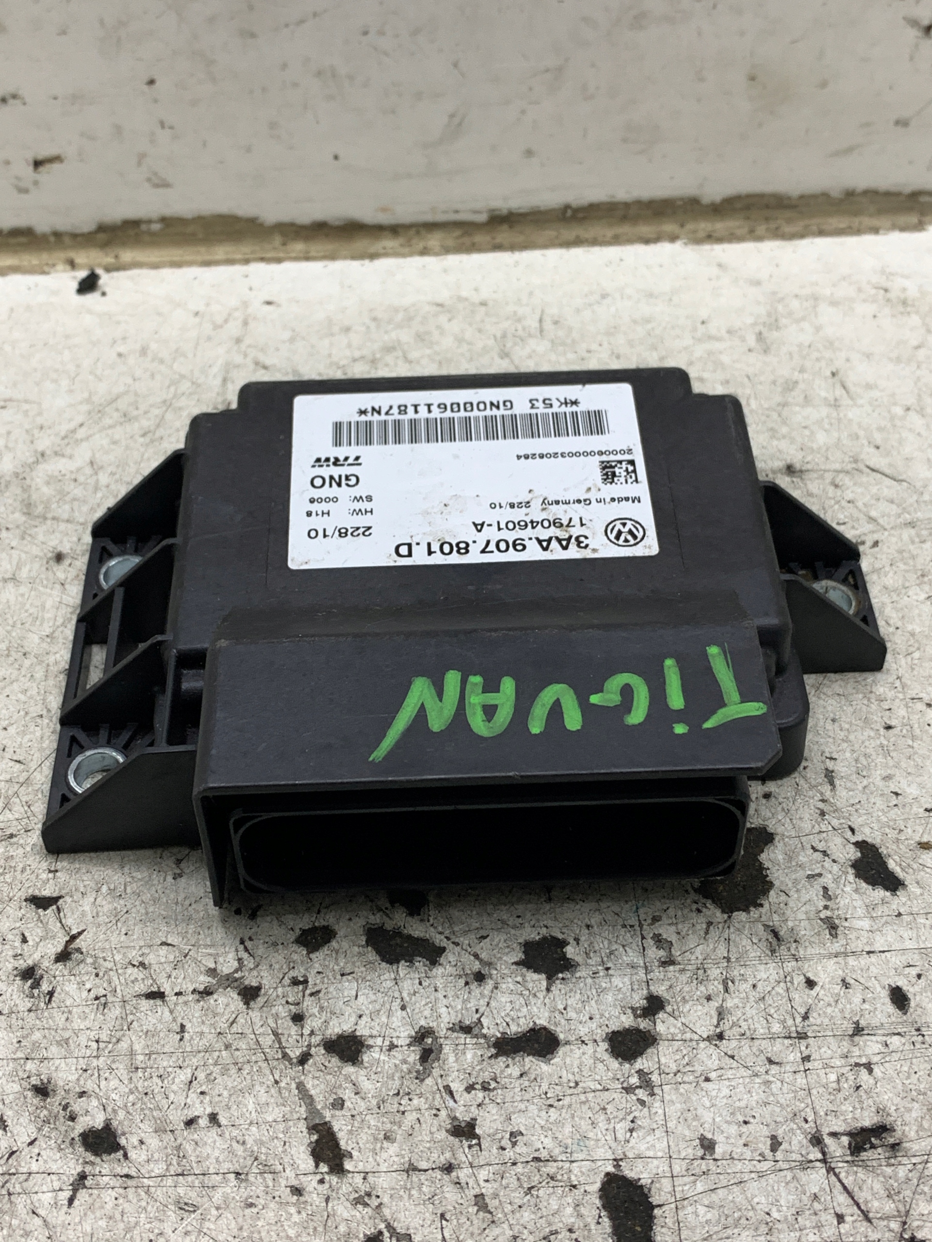 module control unit electric brake 3AA907801D VW