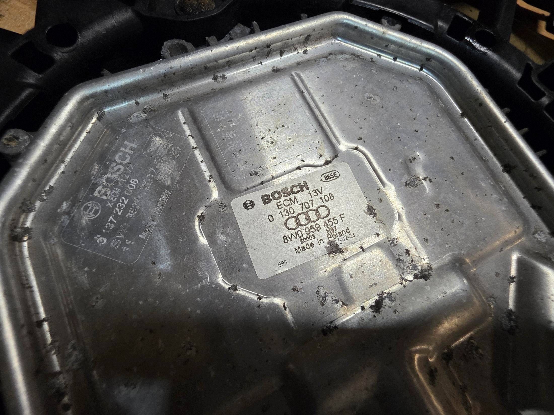 ventilátor chladiče AUDI Q7 4M 3.0 TDI OE 8W0121003B