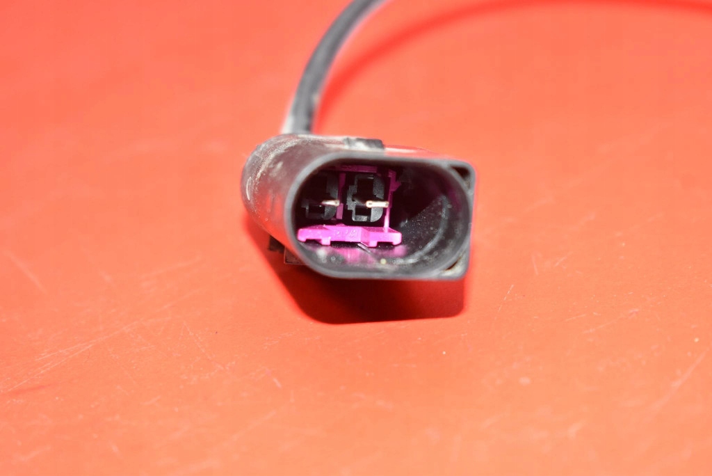 lock RYGIEL bonnets 4L0823509B AUDI Q7 4L LIFT 08-15