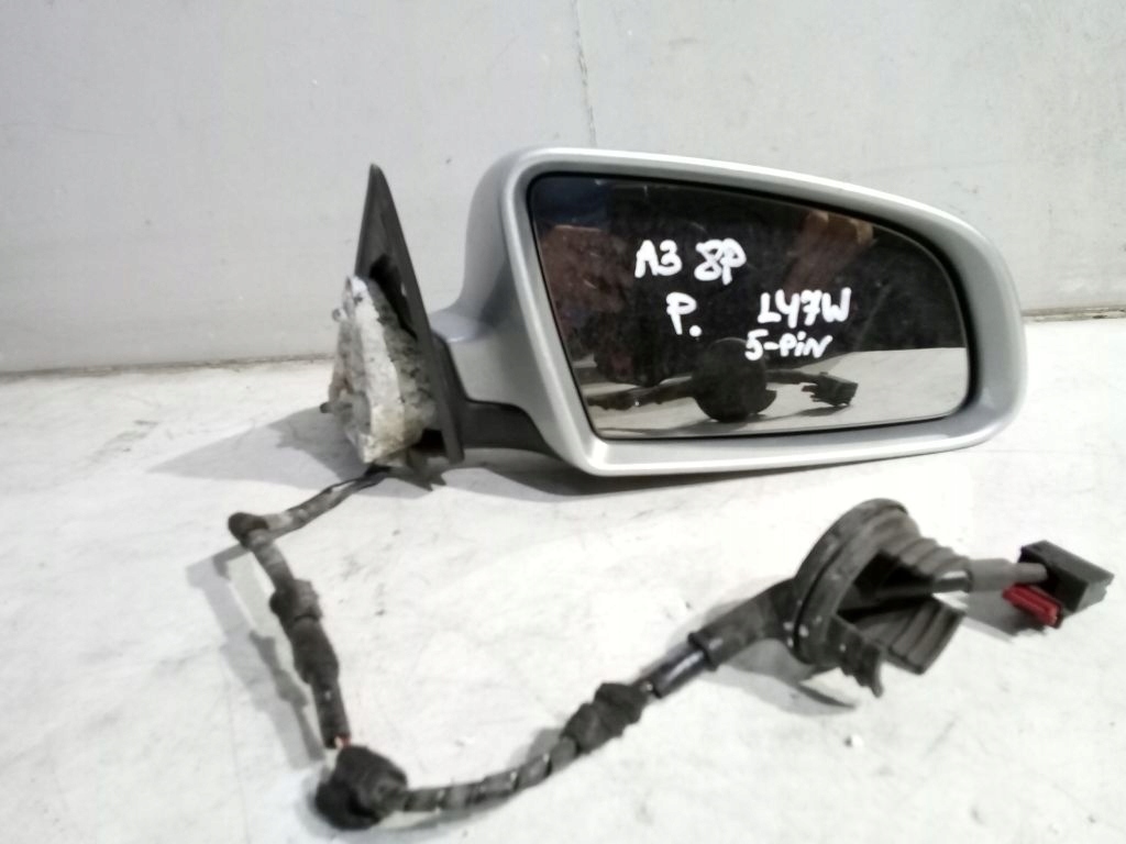 Audi A3 8P mirror right electrics 5 PIN LY7W