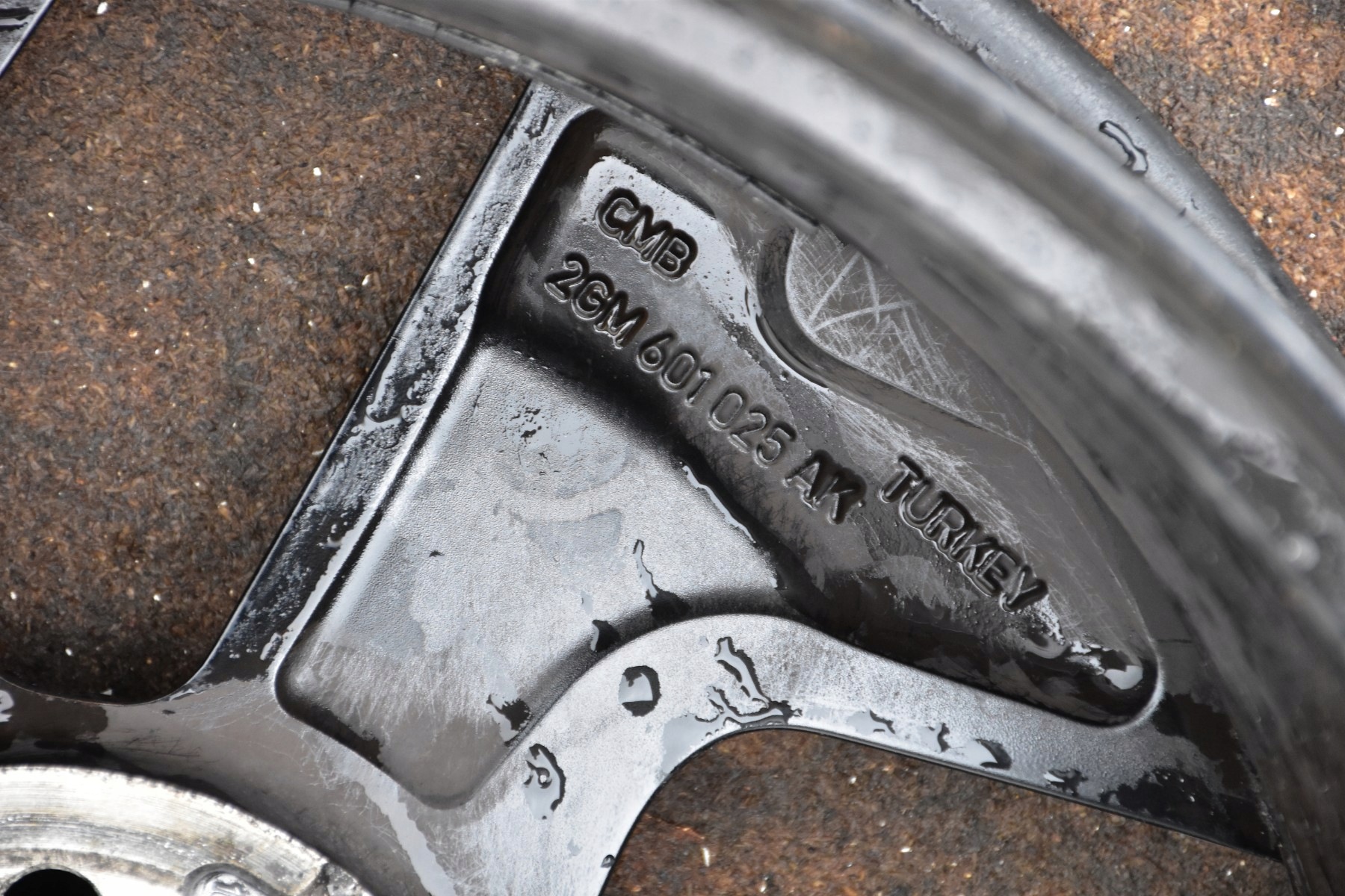 disk hliníkový VOLKSWAGEN 6,5" x 17" 5x100 ET39 2GM601025AK