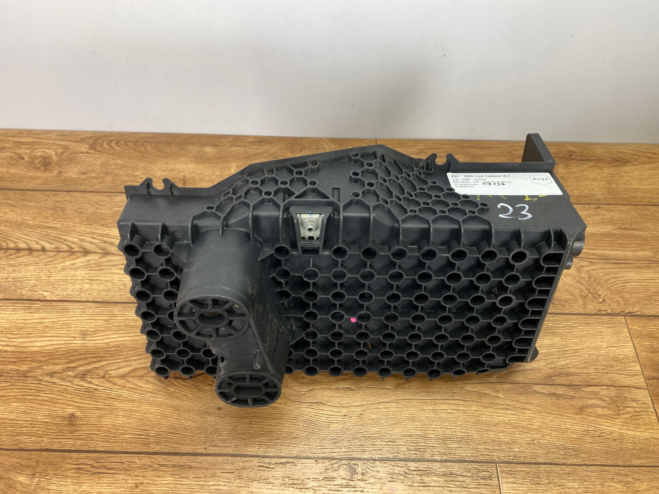 držač akumulatora Ford Explorer MK6 2020+ USA
