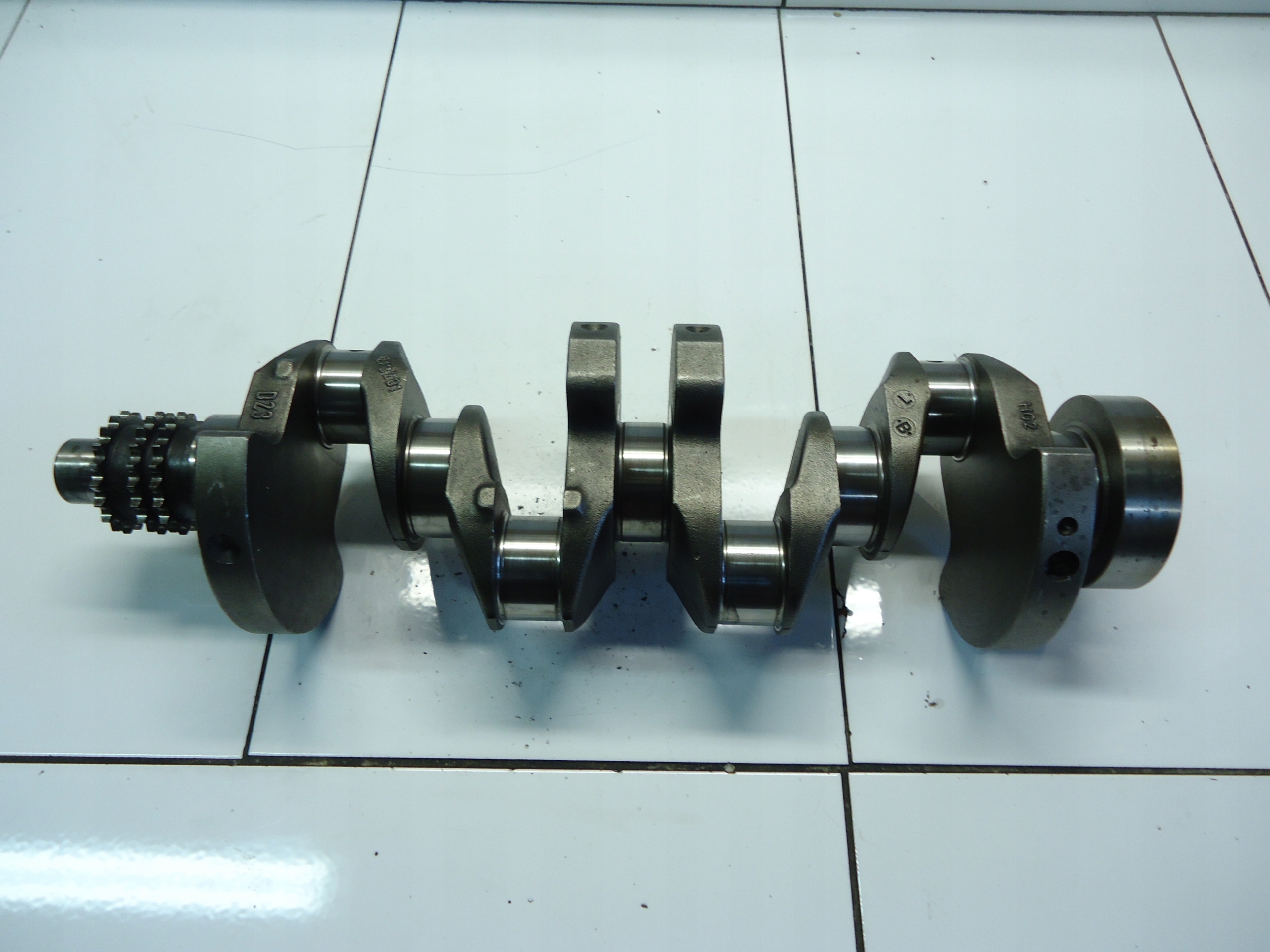 MERCEDES VITO W638 2.3D crank