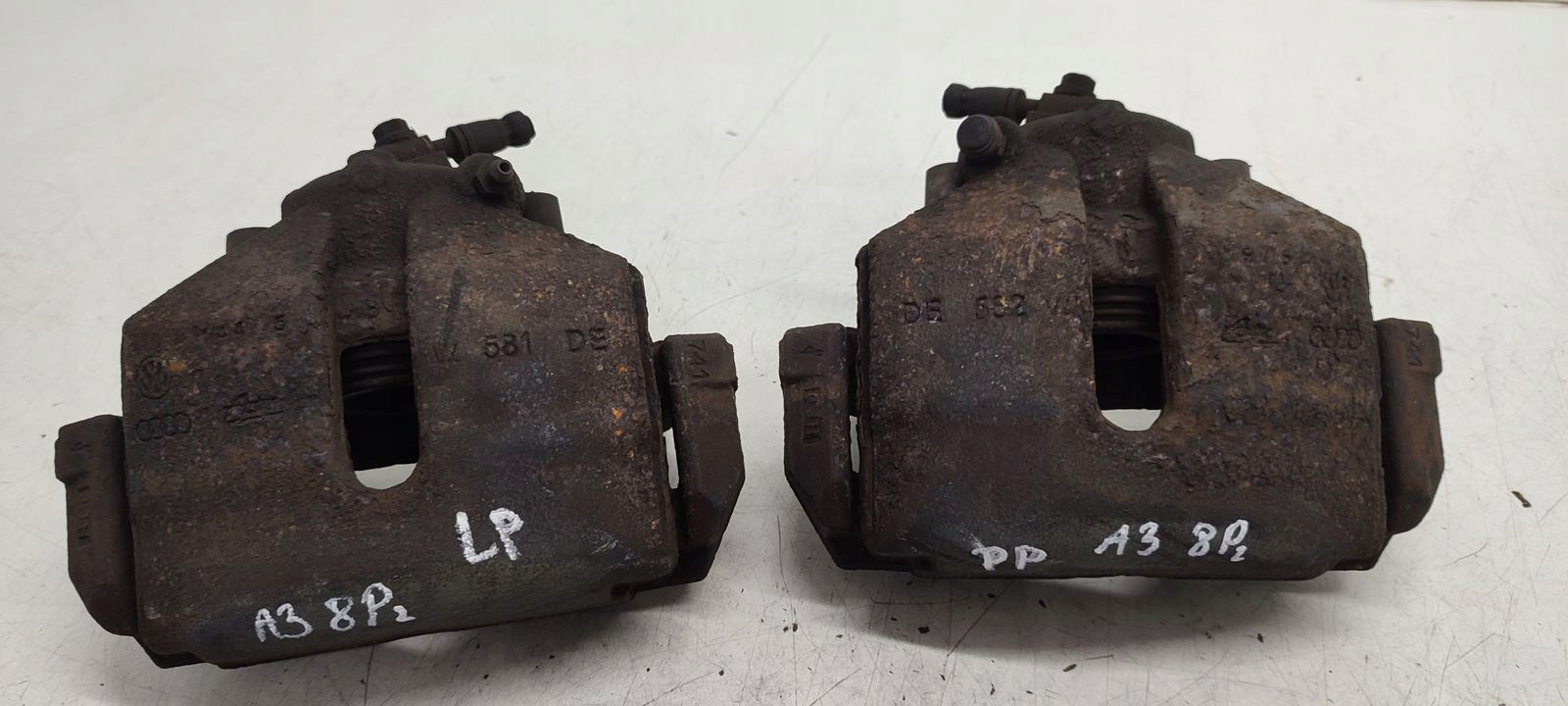 caliper front front right left Audi A3 8P 2,0 TFSI