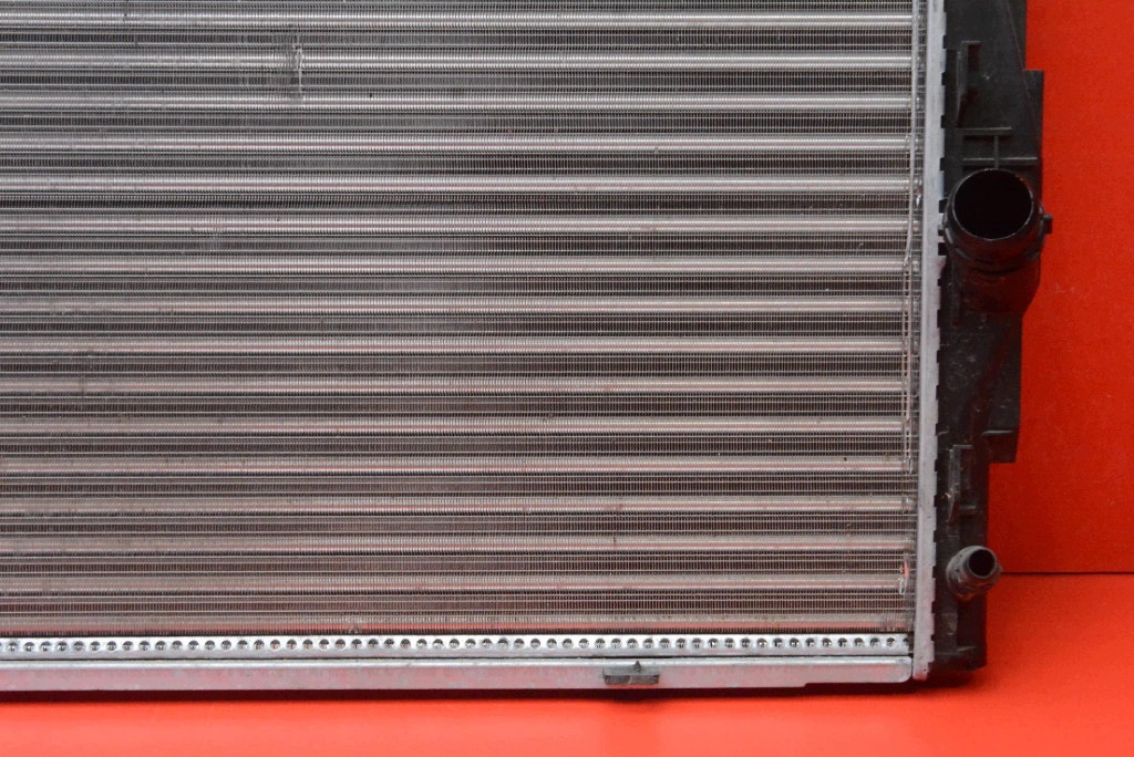 water cooler D7B027TT BMW E87 1.6i 122 KM 07-12