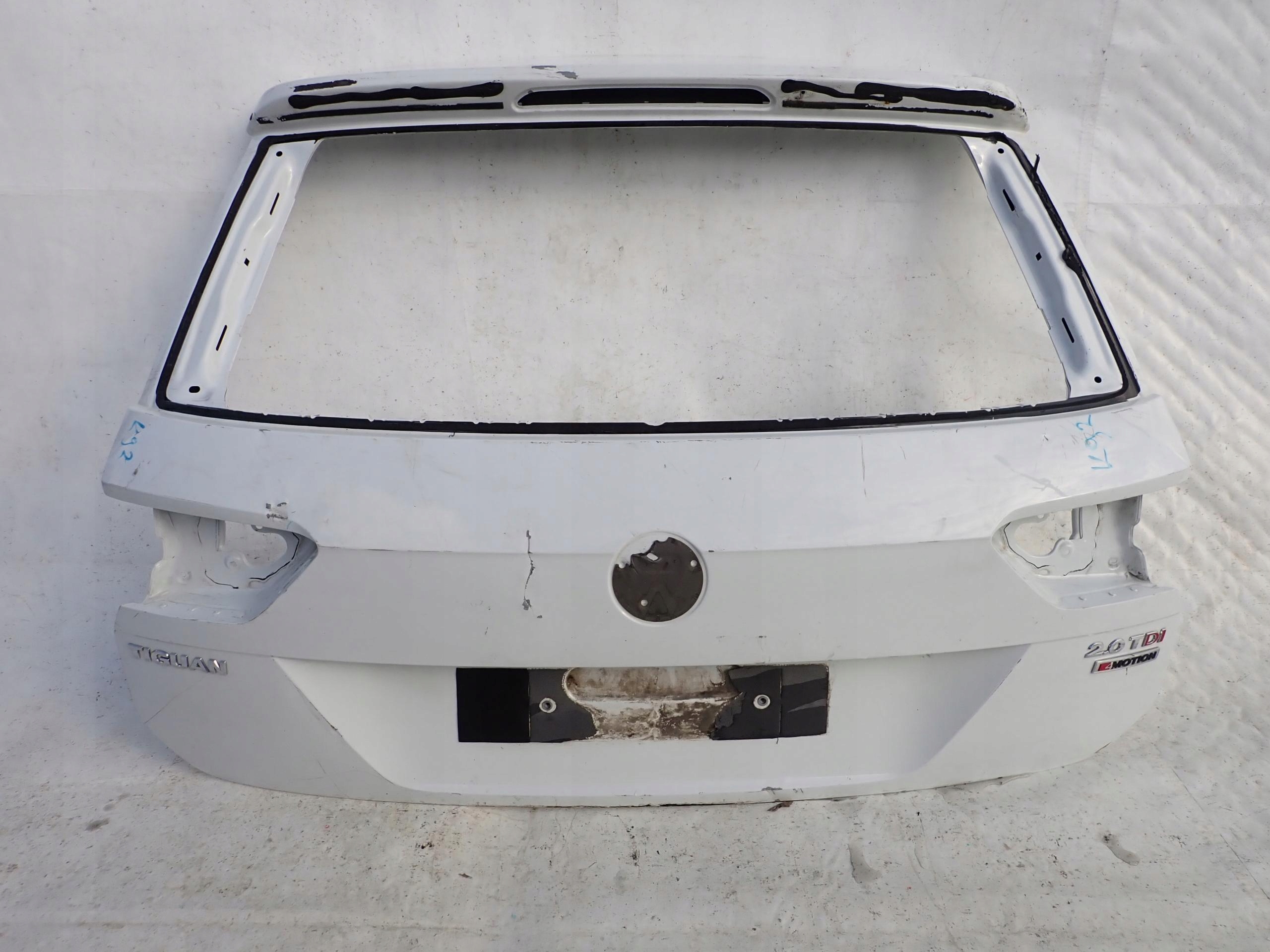 VW TIGUAN II 5NA 16- trunk door boot