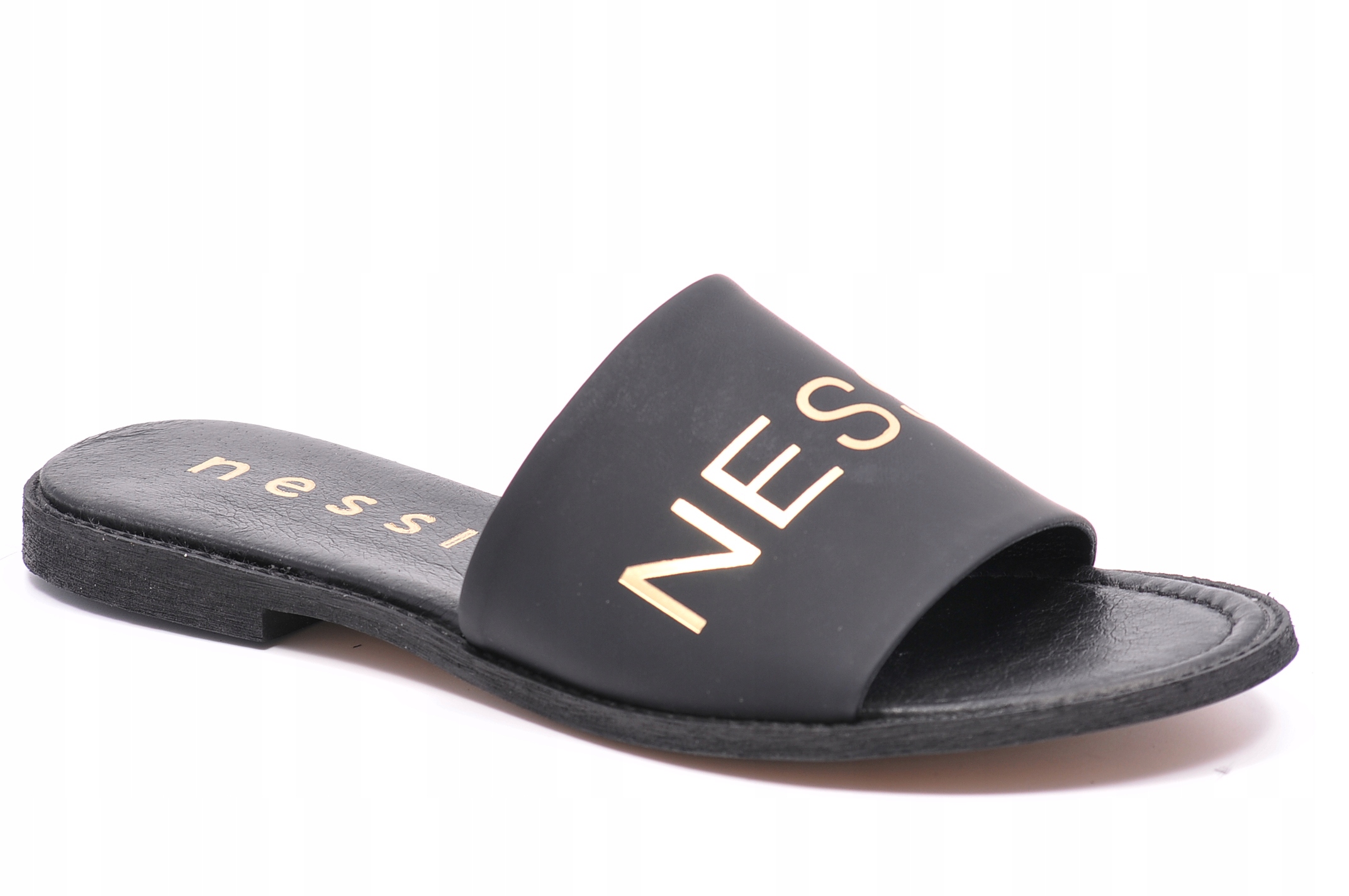 Nazouváky Nessi 21070-1 Černé Velikost 39