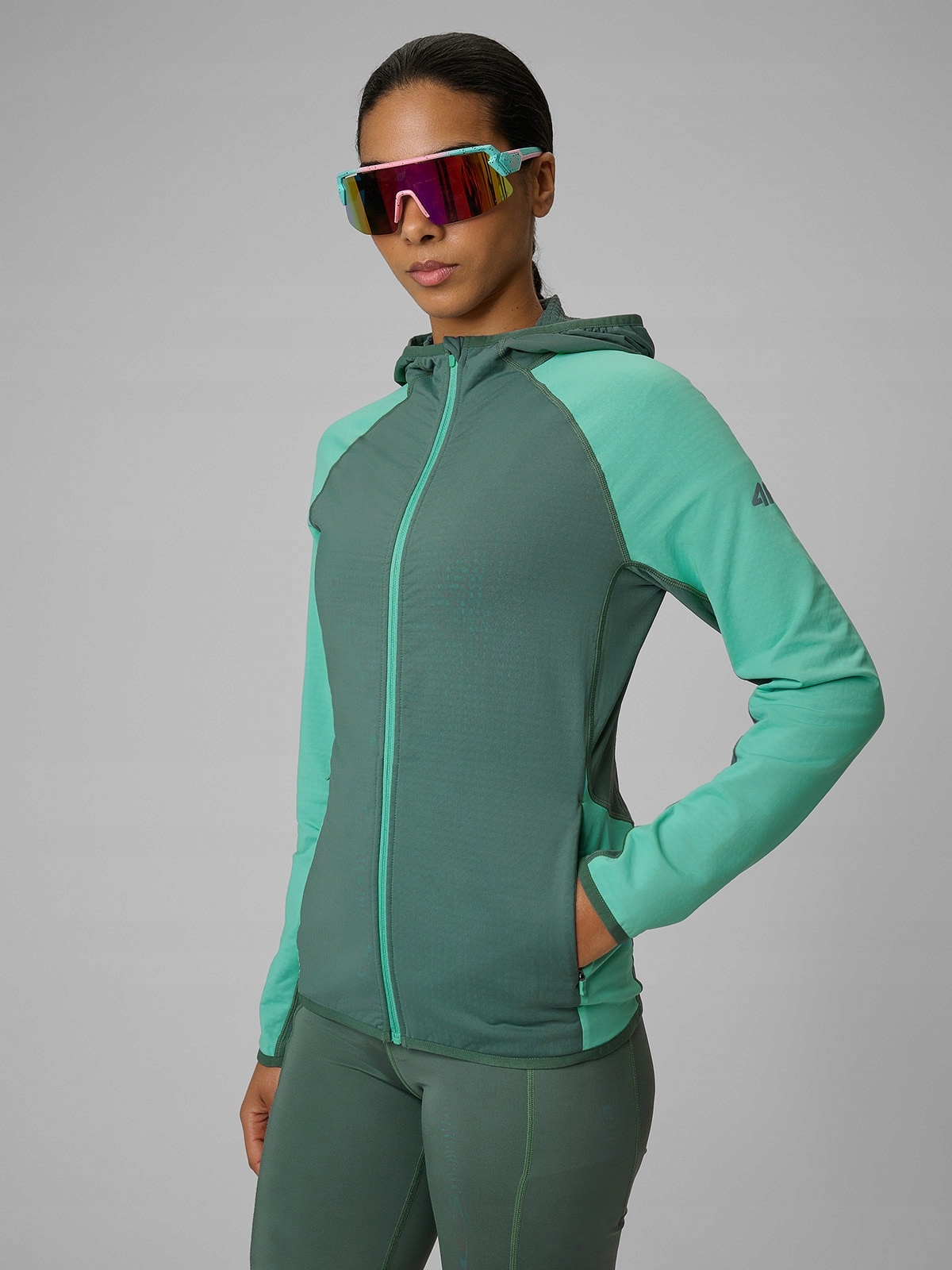 4F Mikina Červená Rychleschnoucí M