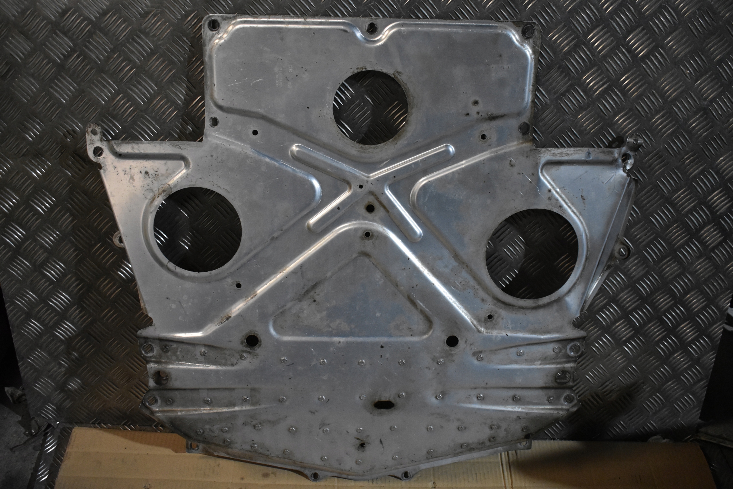cover floor of the engine AUDI R8 1