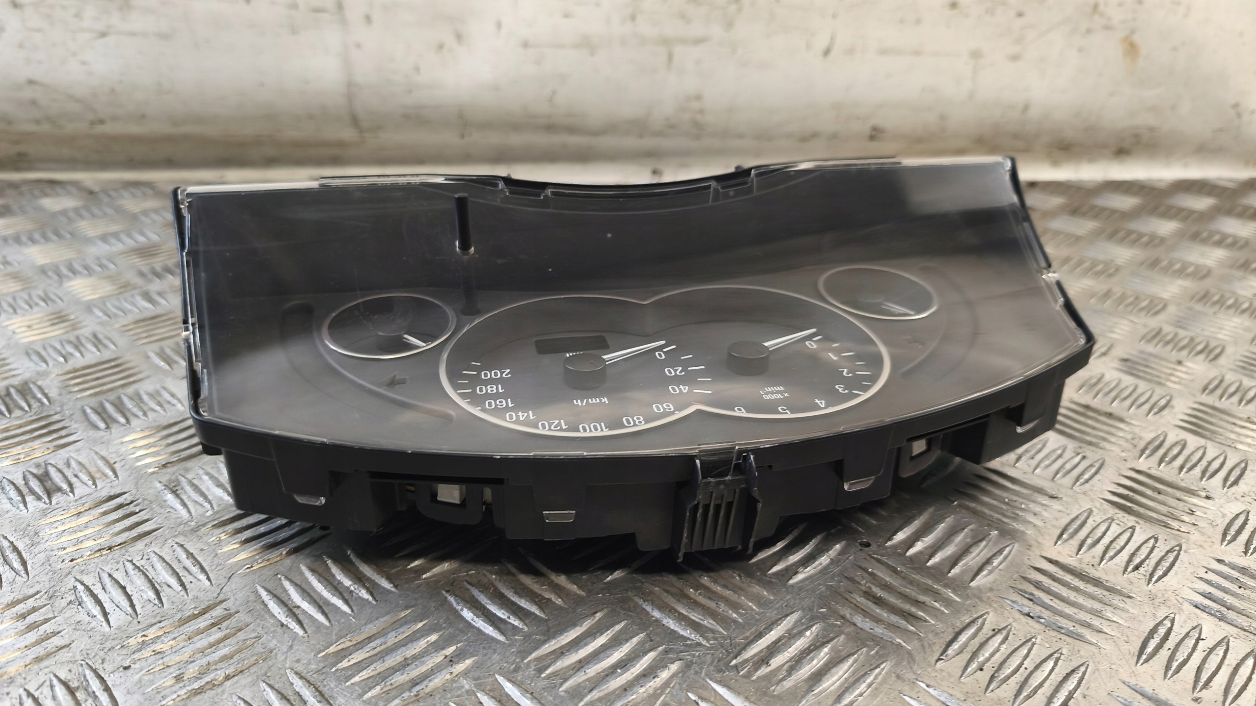 dials dials 13173381XT OPEL MERIVA A 2005r 1.7CDTI