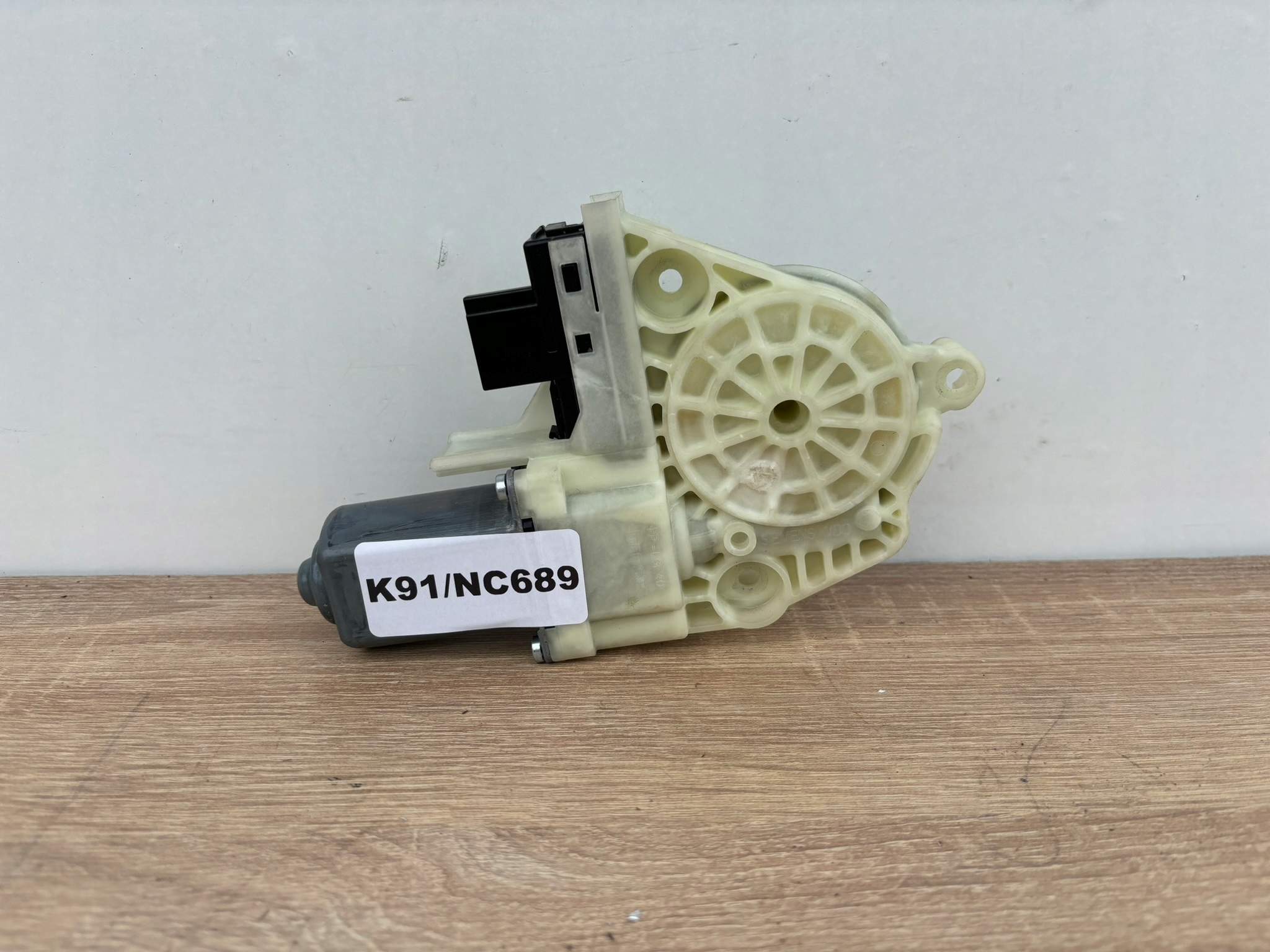 PORSCHE PANAMERA 970 mini motor window regulator right rear part K91/NC689