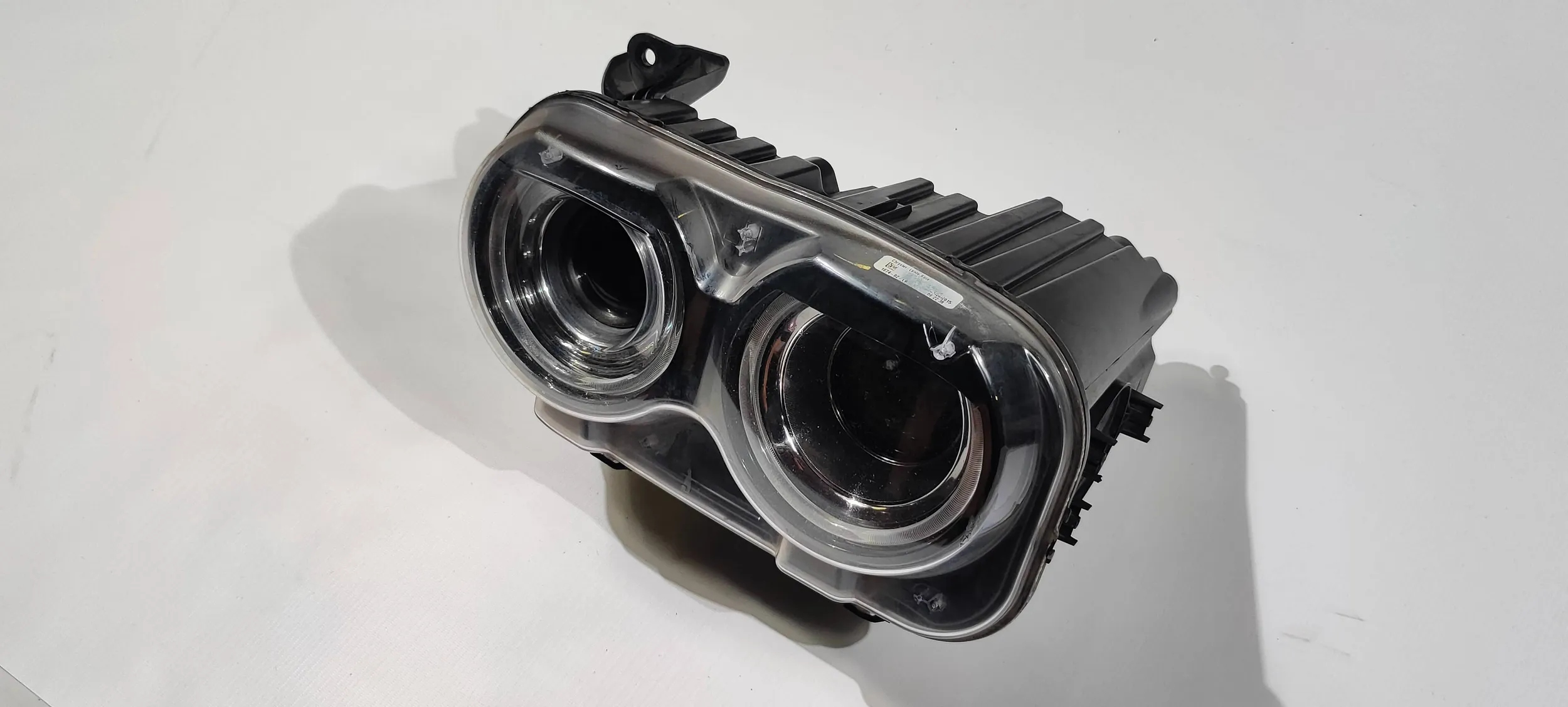 light front front left Dodge Challenger 2015