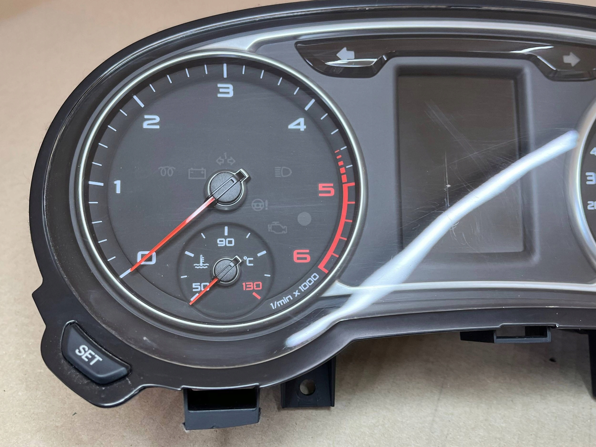 dials Audi A1 8X0920930J