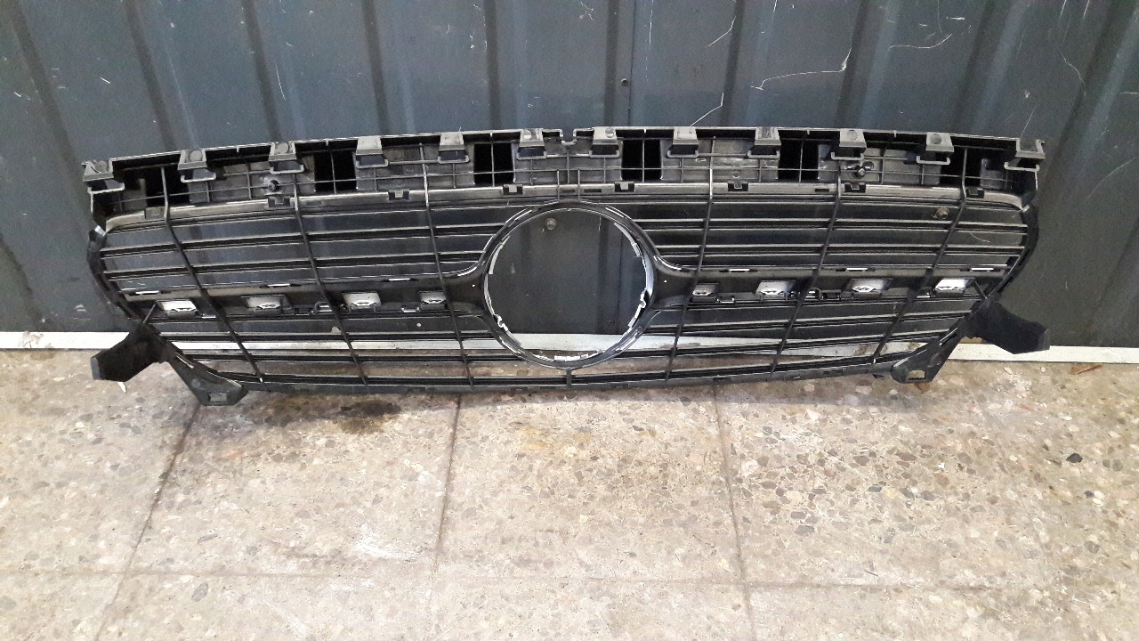 A1178880160 Grill atrapa Mercedes W117 CLA nowy Jakość części (zgodnie z GVO) O - oryginał z logo producenta pojazdu (OE)