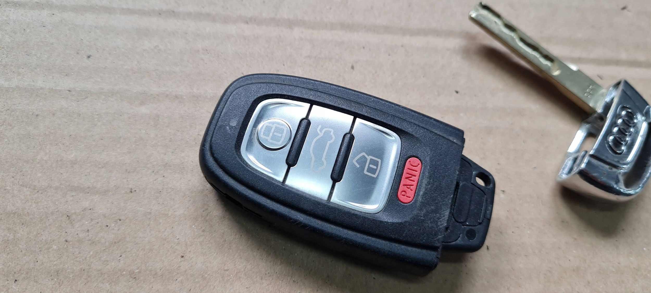 S6 C7 4G LIFT A6 key PILOT SMART KEY USA PANIC 4G0959754DM