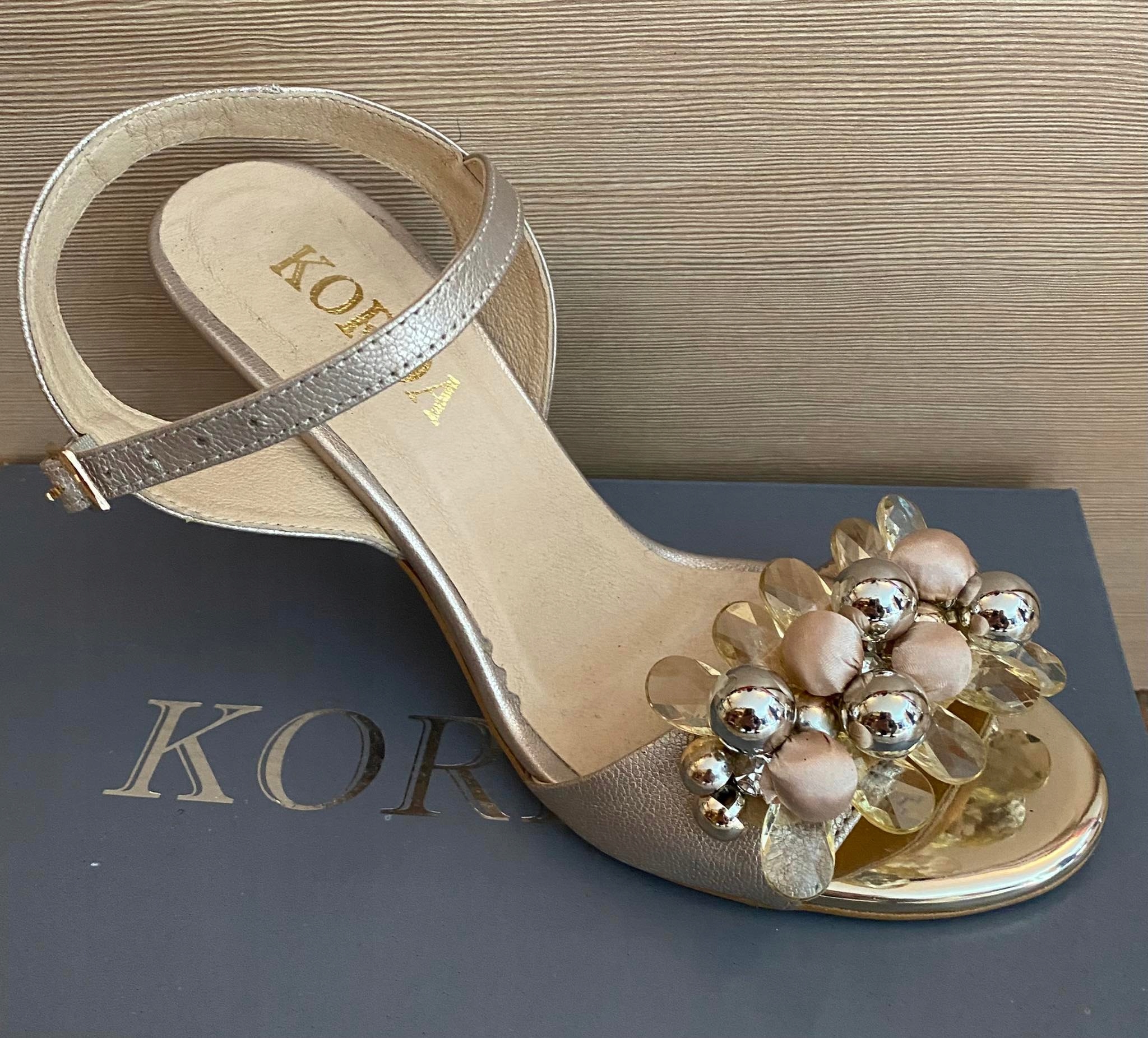 Kožené sandály Korda Barva Cappuccino vel 38