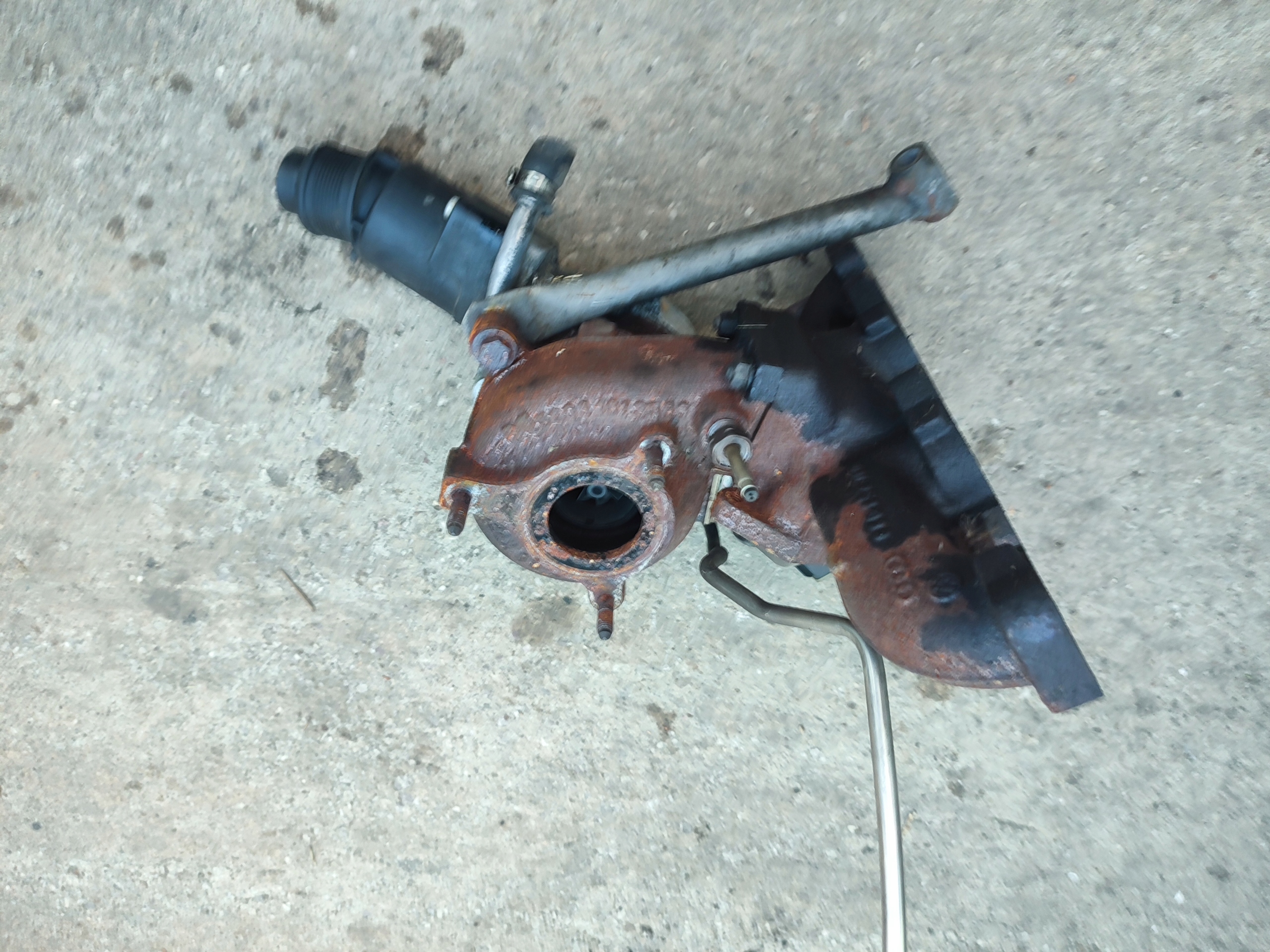 turbo AUDI A4 B8 A5 8T 2.0 TDI 03L145702D