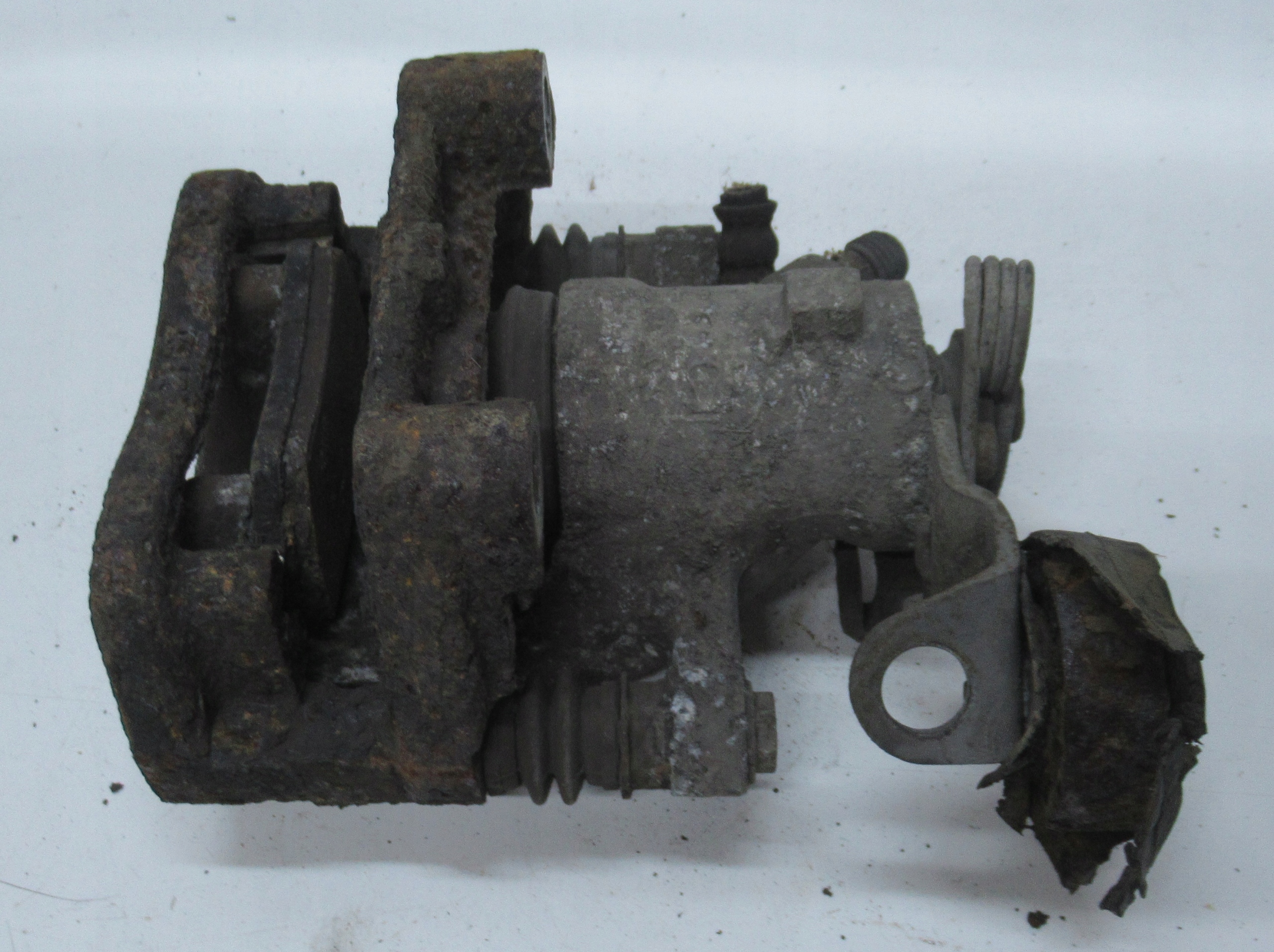 OPEL ASTRA H caliper right rear part