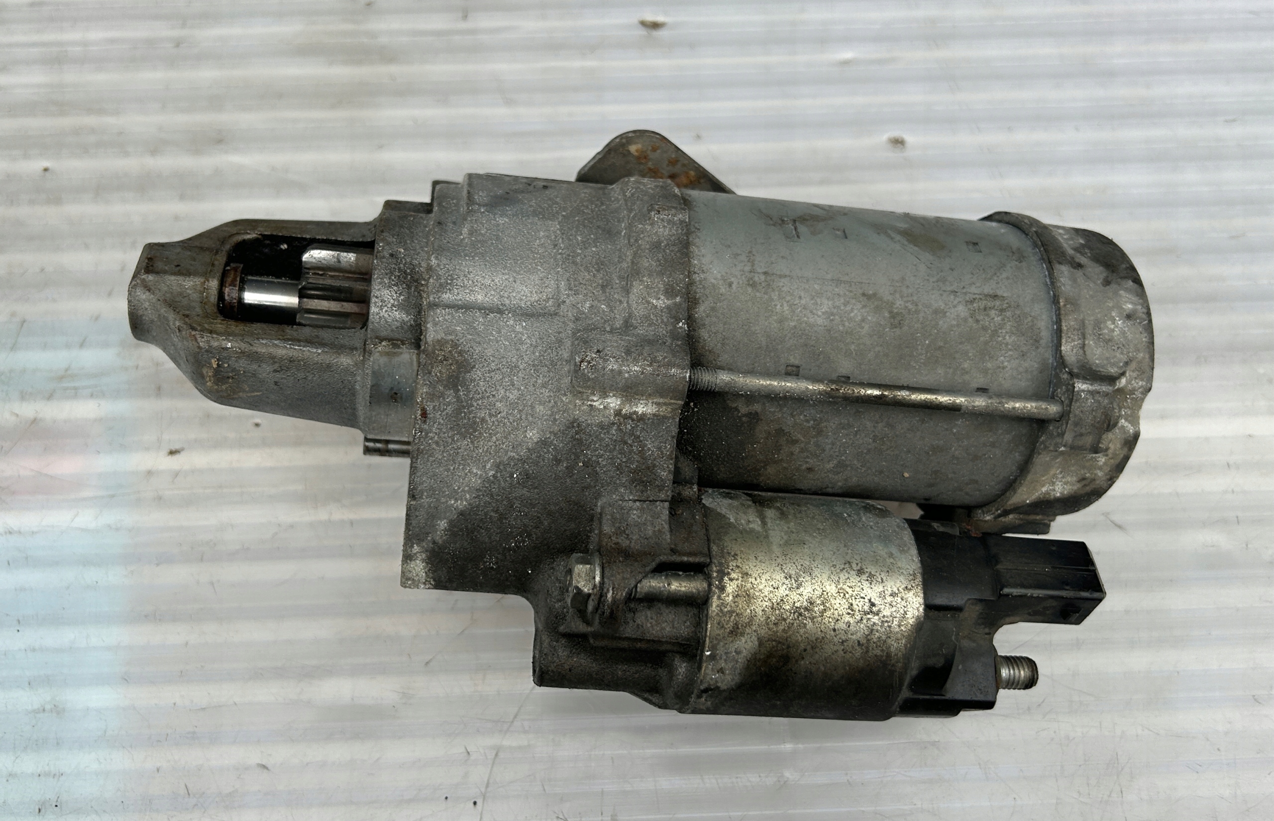 starter BMW 7 F01 7556131