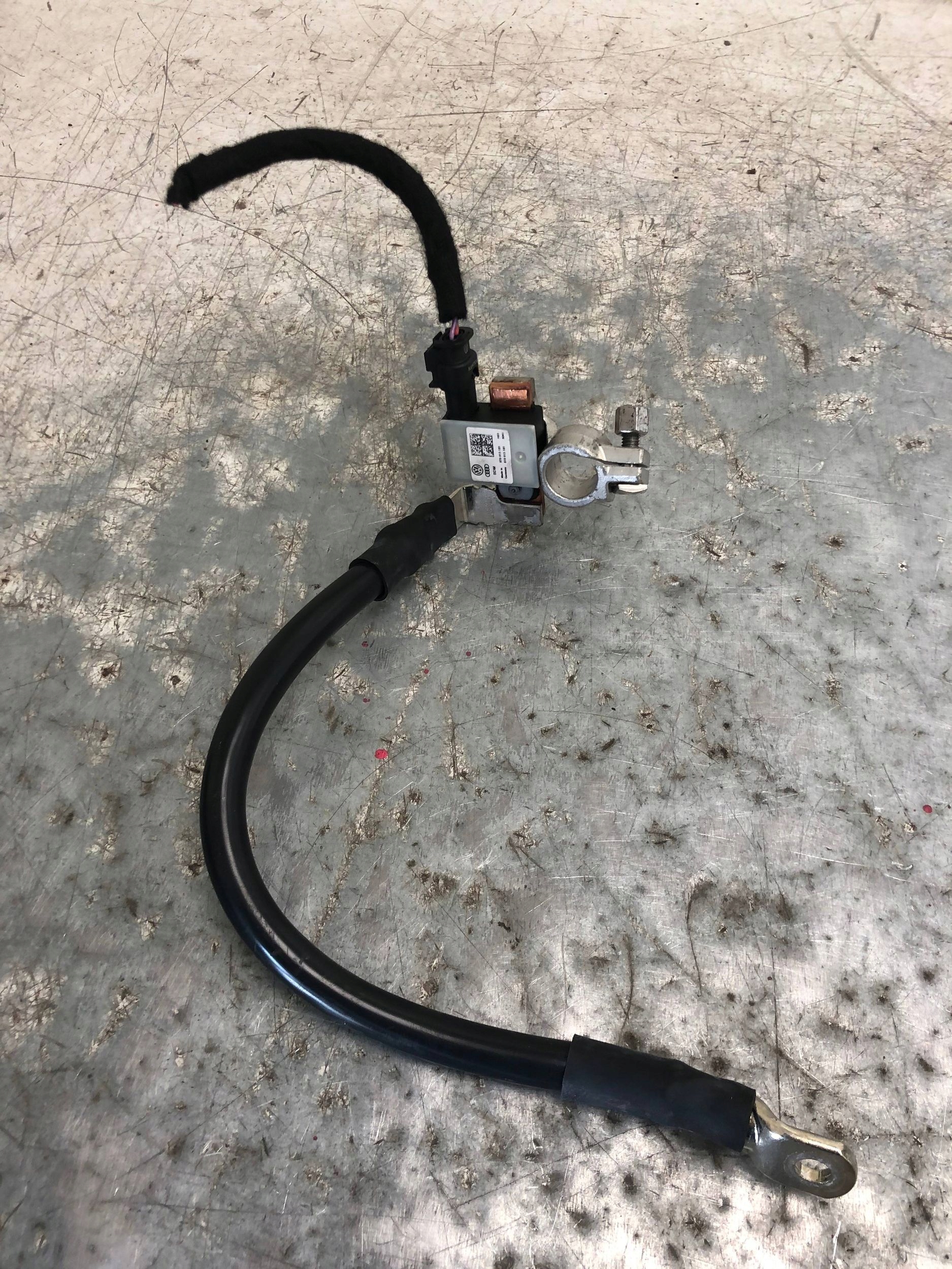 Batteriemanagement Sensor AUDI A4 B8 LIFT 8T0915181