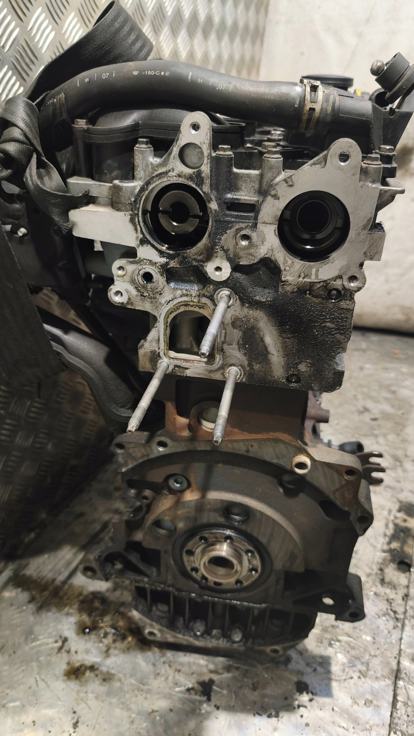 FORD MONDEO MK4 2.0 TDCI 140 KM engine pillar D4204T
