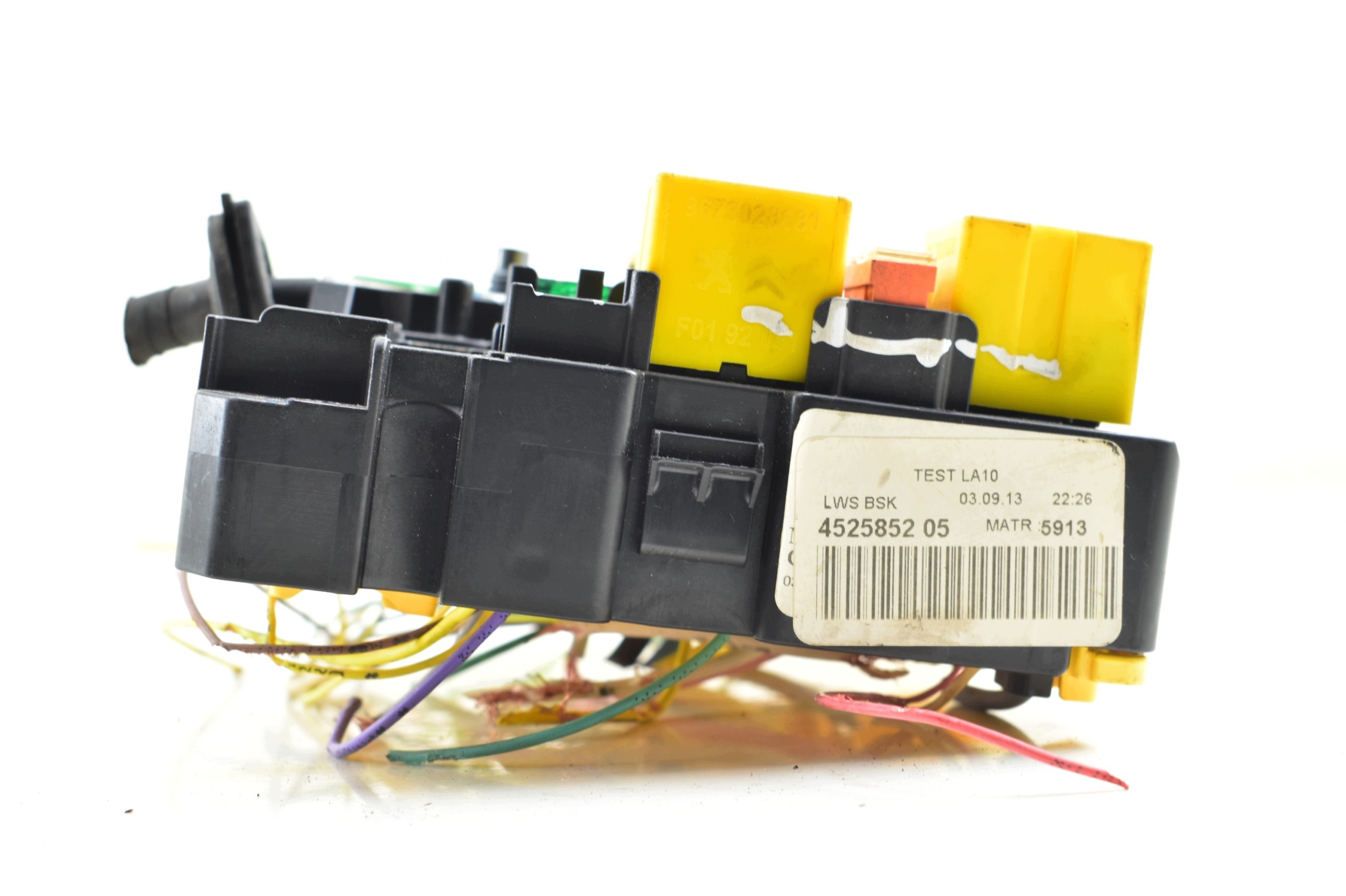 fuse box PEUGEOT 208 4525852