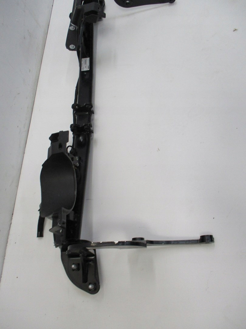 bumper support below towing RENAULT CLIO V 756129373R