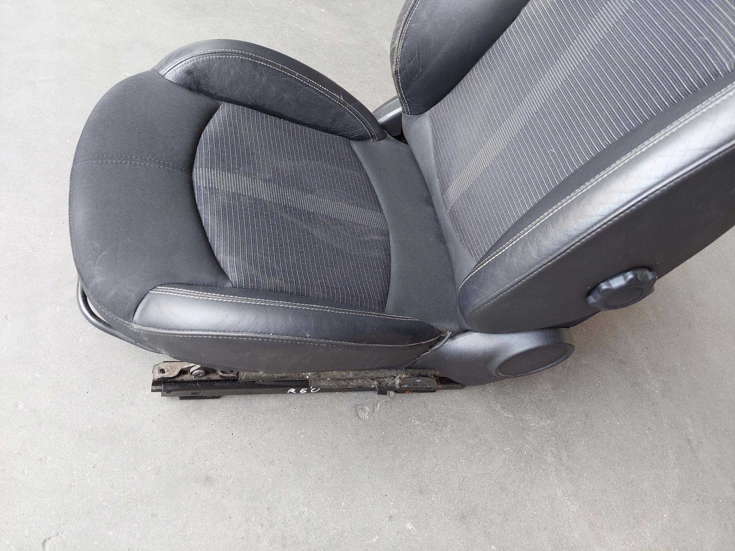 seat front right + airbag MINI COUNTRYMAN R60