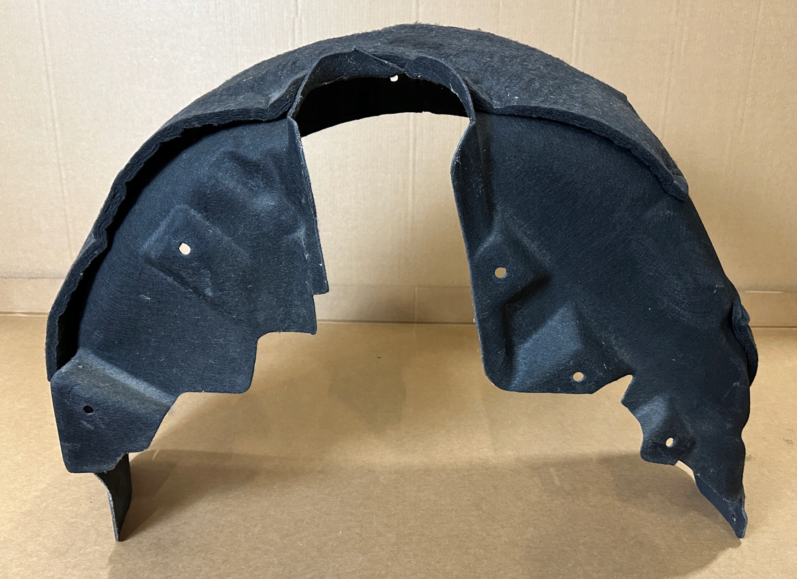 AUDI A8 D4 4H mudguard rear. left / right OE 4H0810171D / 4H0810172E 72km