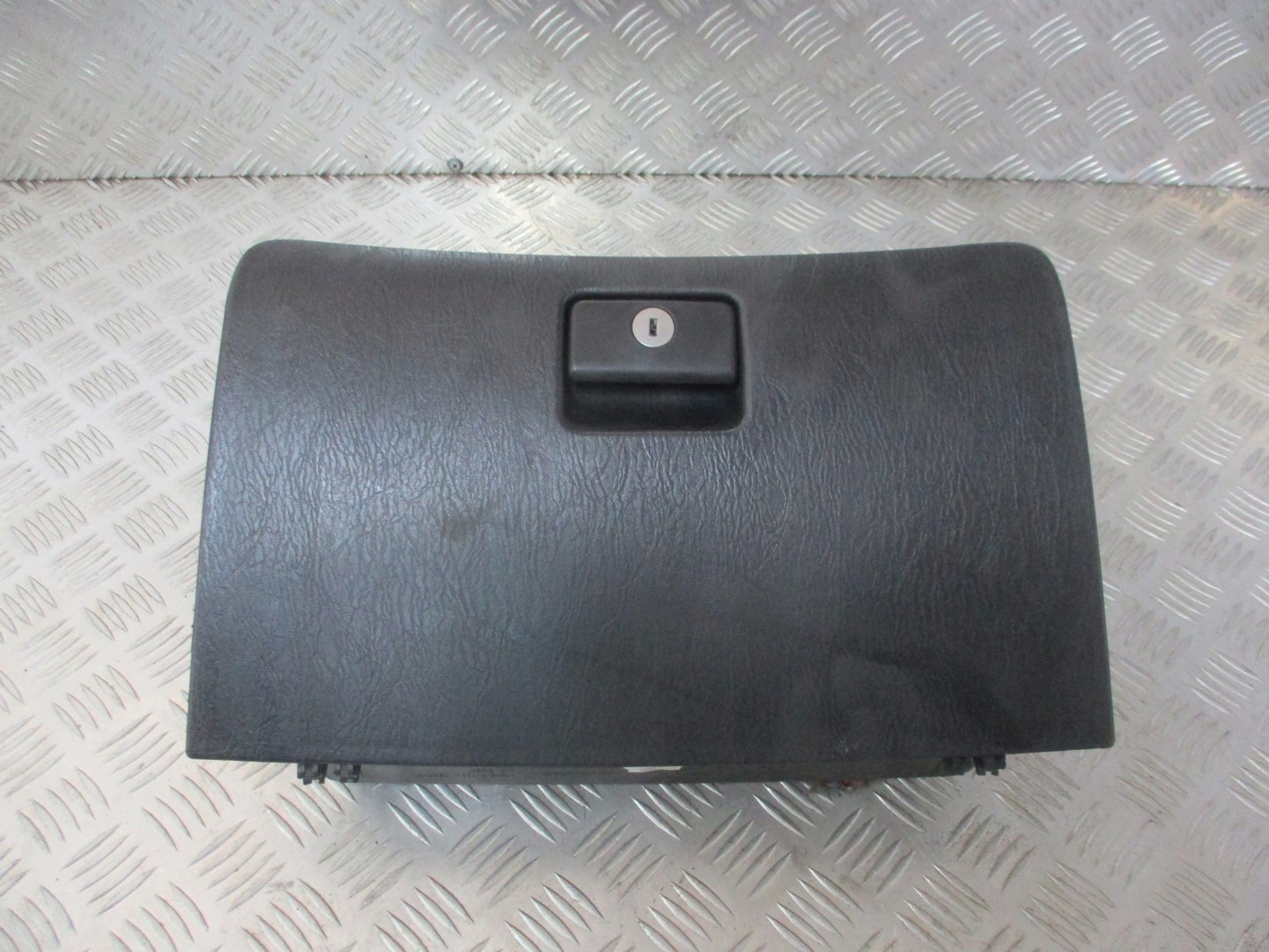 бардачок TOYOTA COROLLA E12 1.6