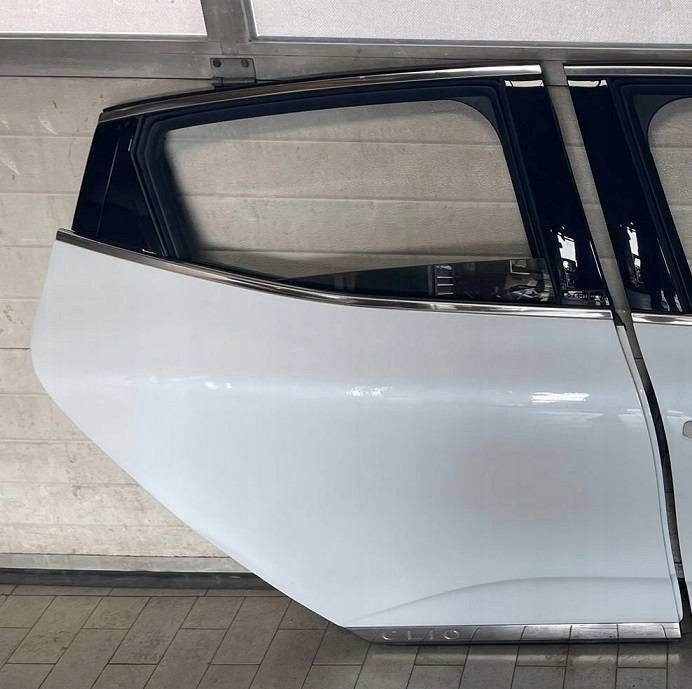 door rear. rear part side right Renault Clio V