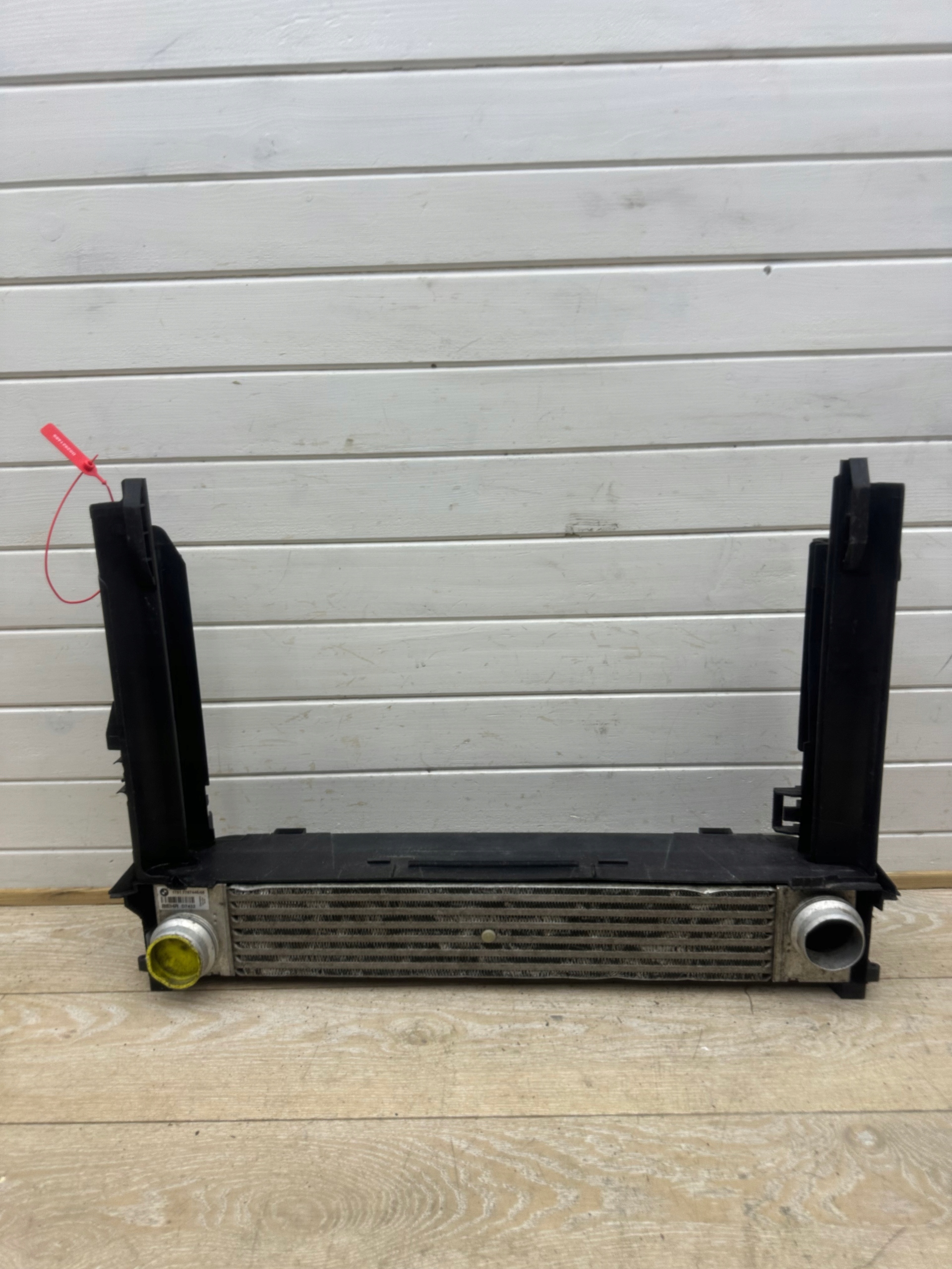 BMW E60 3.0D Intercooler 7787446 et Plastique