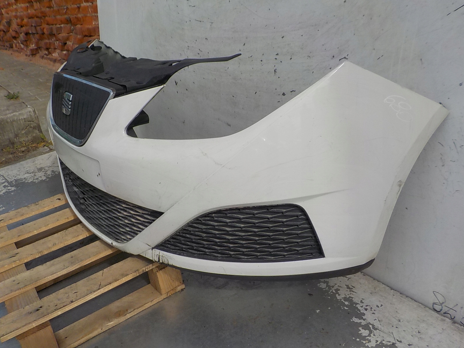 680 SEAT IBIZA IV 6J bumper front front
