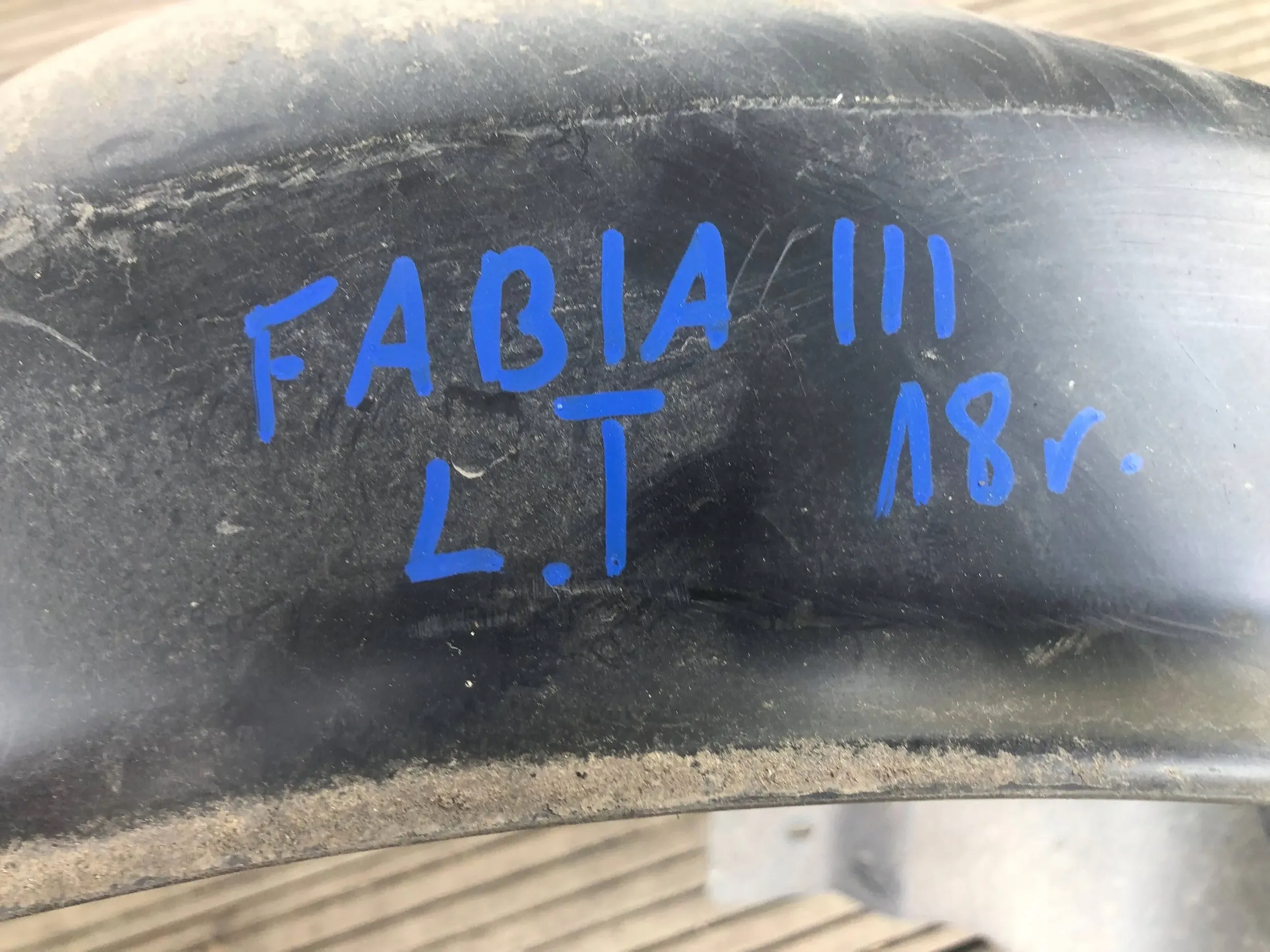 mudguard left rear part SKODA FABIA III KOMBI 6V9810969B