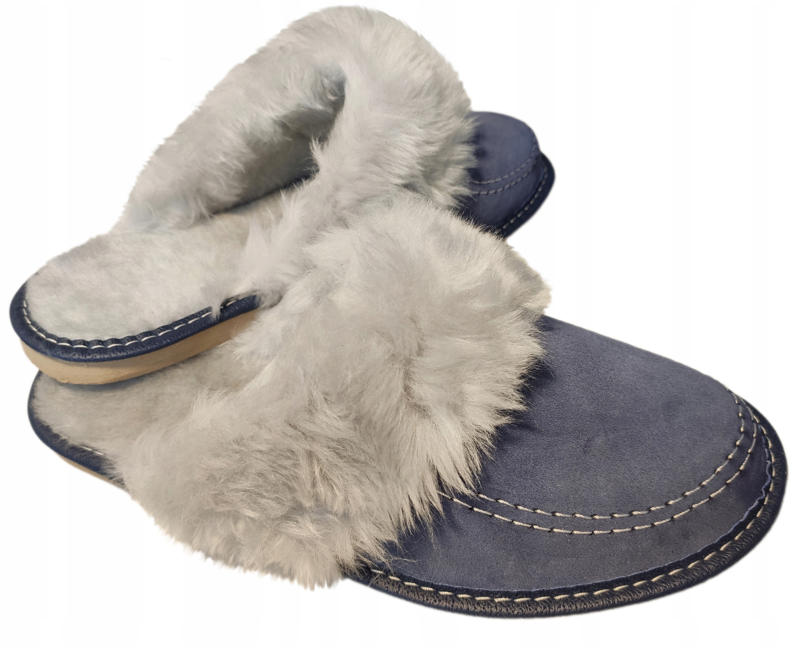 

Kapcie Damskie Zamszowe Pantofle Futerko Śnieżynki