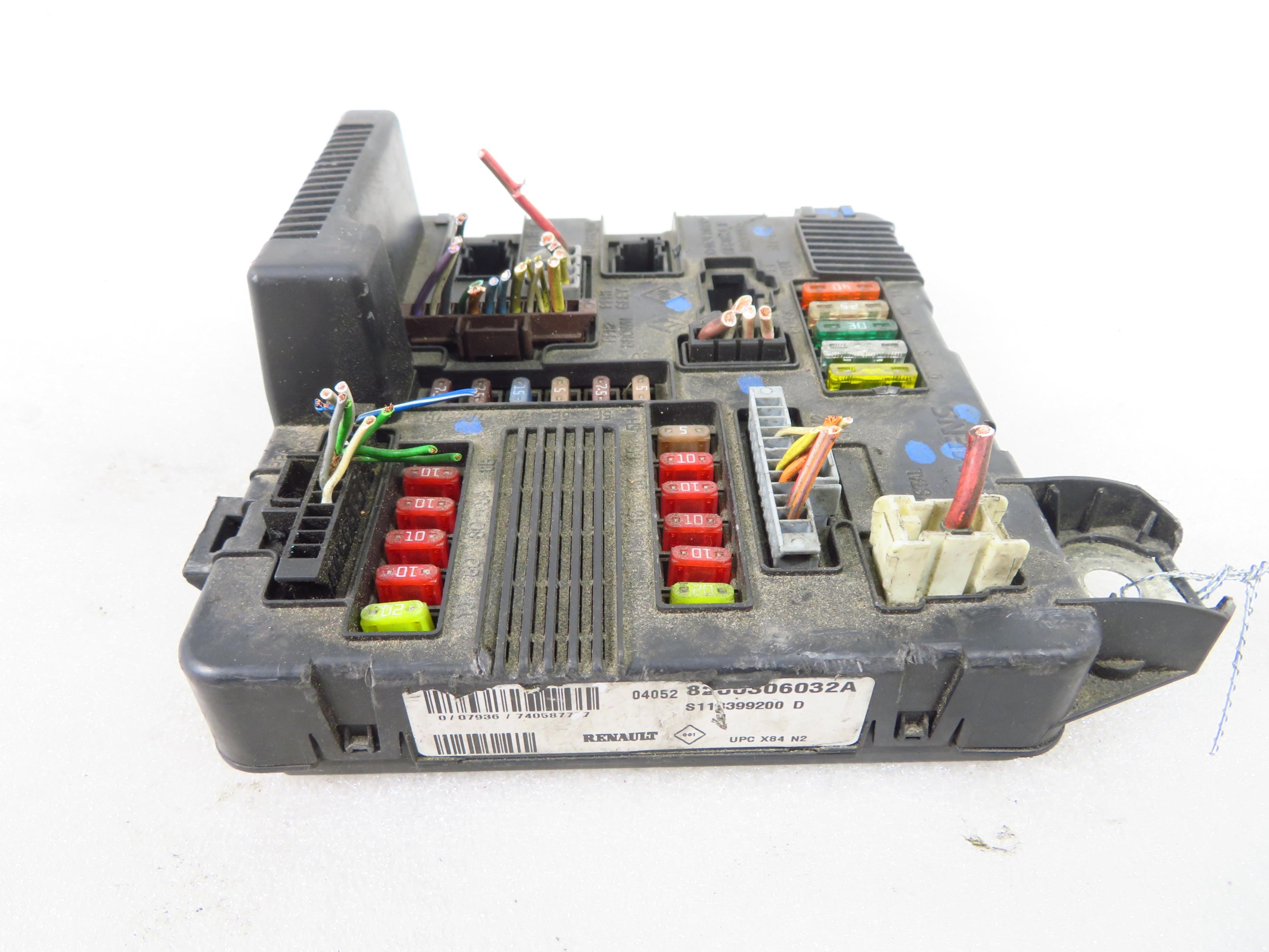 BSI RENAULT SCENIC II 1.9 DCI - F9Q 812 8200306032A S118399200D Typ samochodu Samochody osobowe