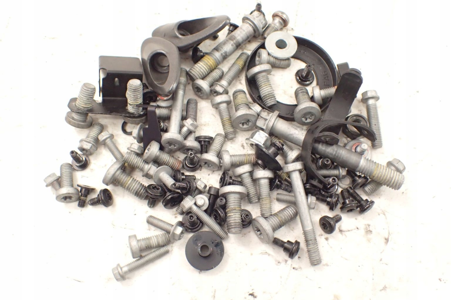 KTM 1290 Super Duke R 2020- Śruby z demontażu