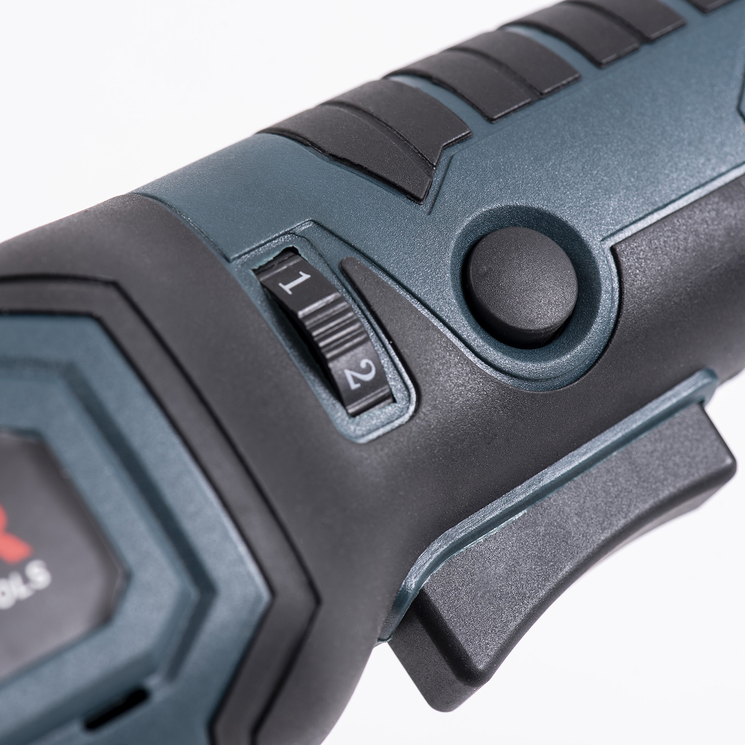 SZLIFIERKA KĄTOWA AKUMULATOROWA 20,4V/4,0Ah 2XAKU Marka Boxer