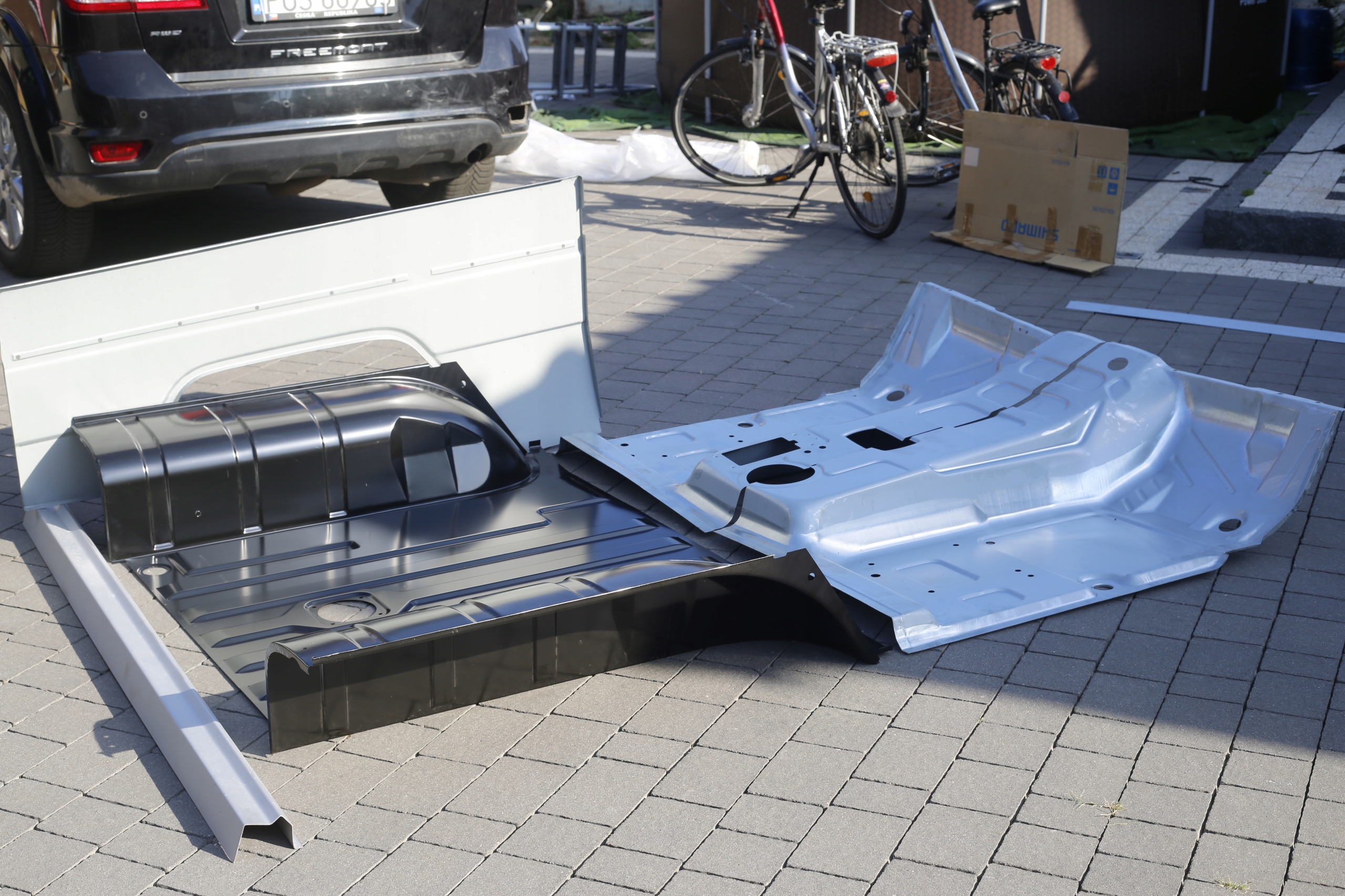 PODLOGA BLOTNIK MERCEDES G GELENDA PUCH W460 W461 Car type 4x4 SUV Passenger cars Cargo vans Trucks RVs Buses Undefined