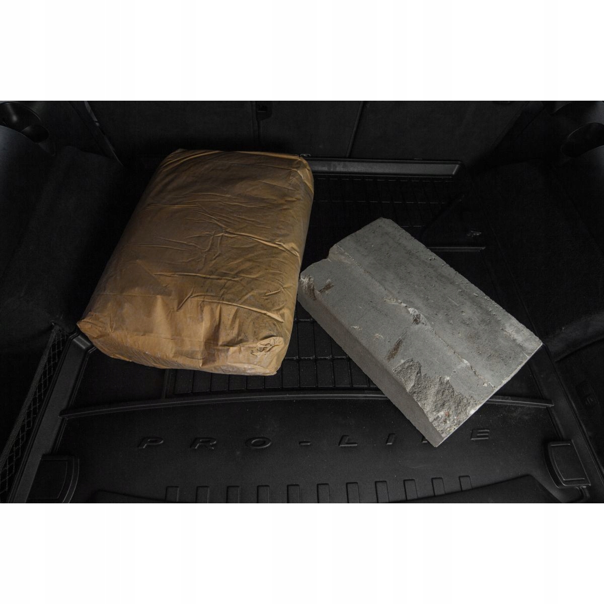 SUBARU FORESTER 03.13- Mata bagażnika FROGUM MMT A Materiał guma