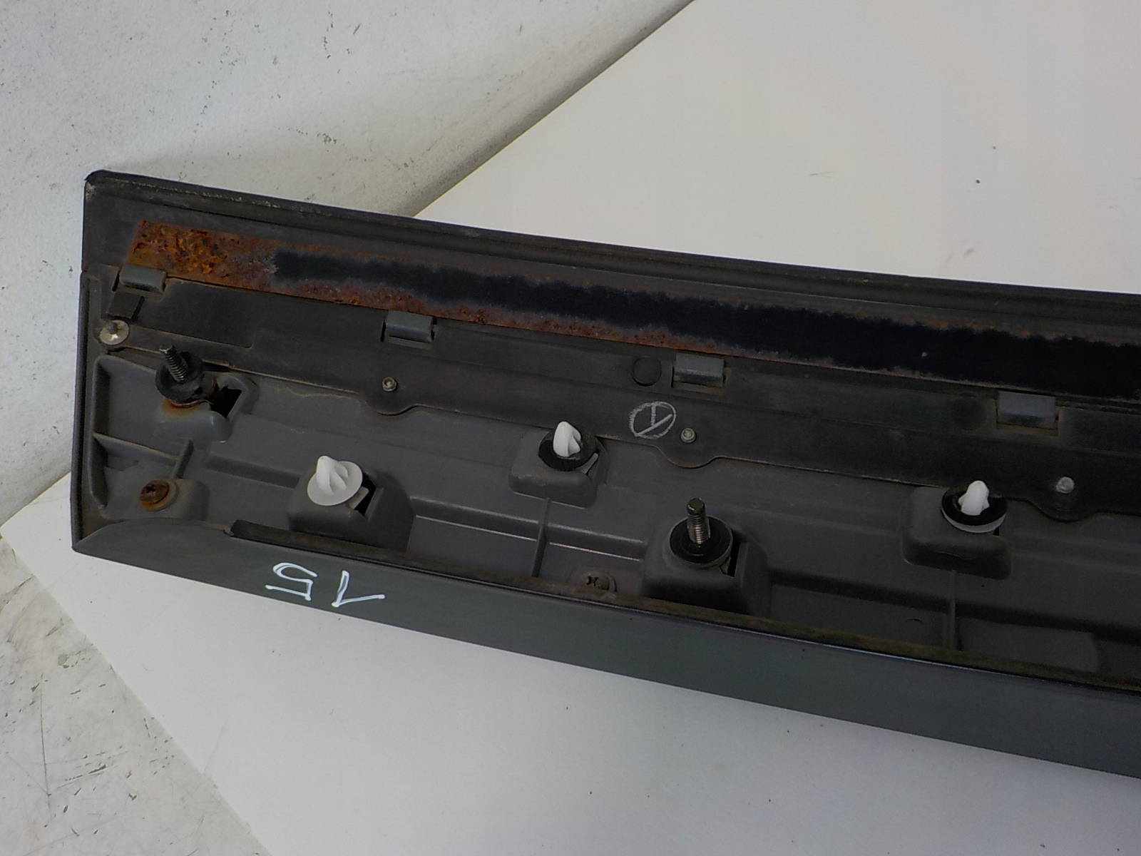 SUBARU FORESTER II SG LIFT cap bonnet moulding